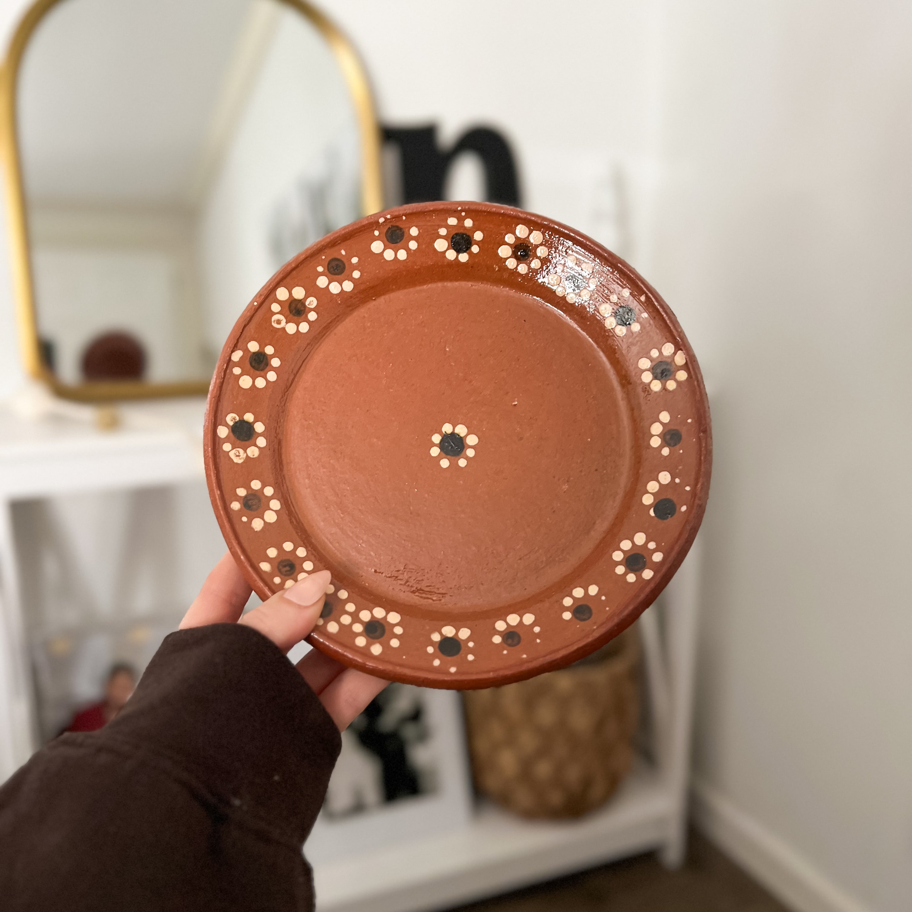 Platos de cerámica redondos tradicionales