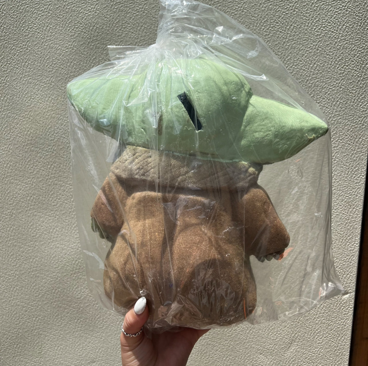 Hucha de cerámica de Yoda
