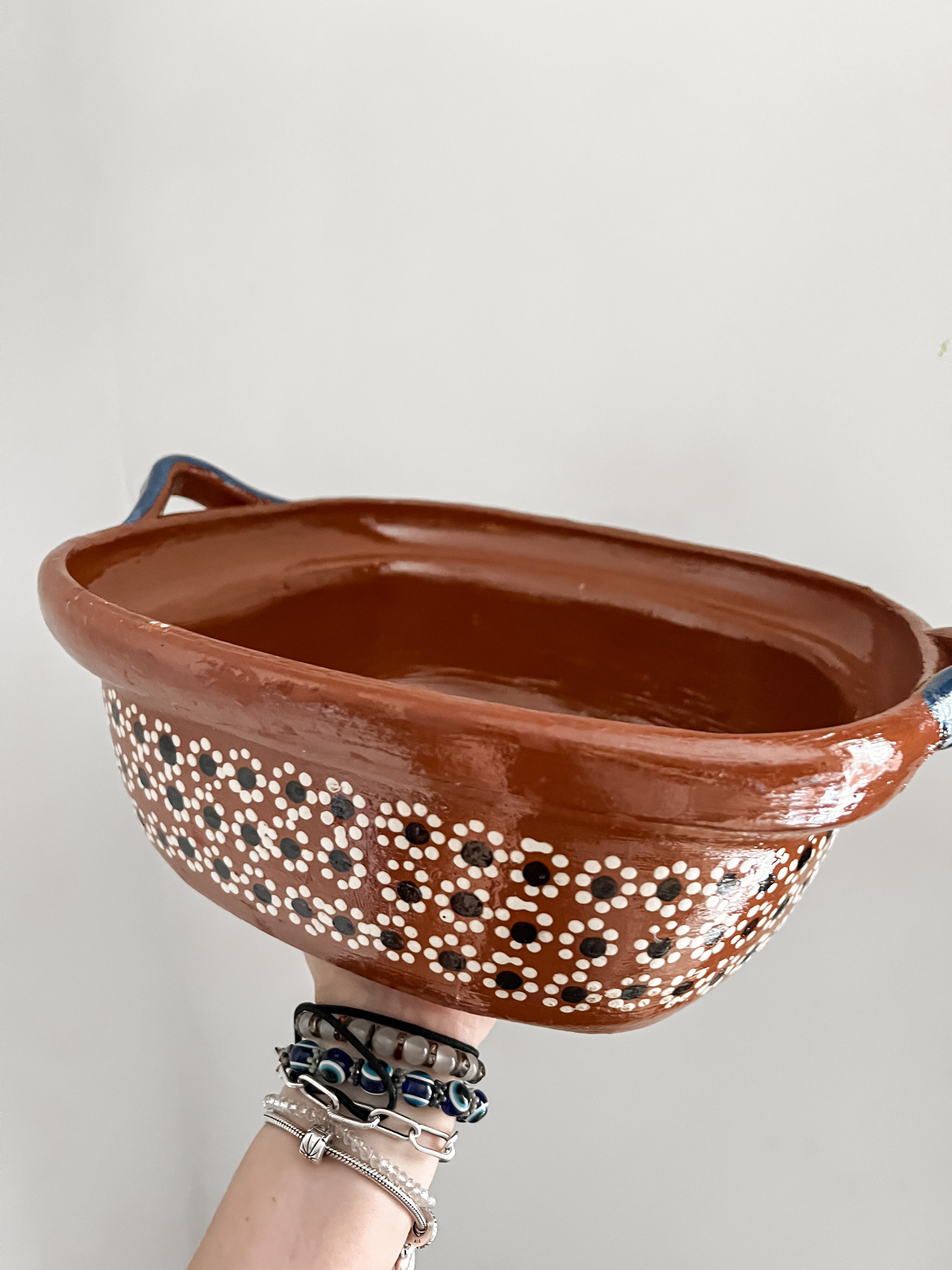 Maceta de cerámica tradicional cuadrada