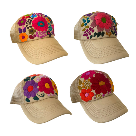 Gorra trucker Tulum bordada a mano con flores - México