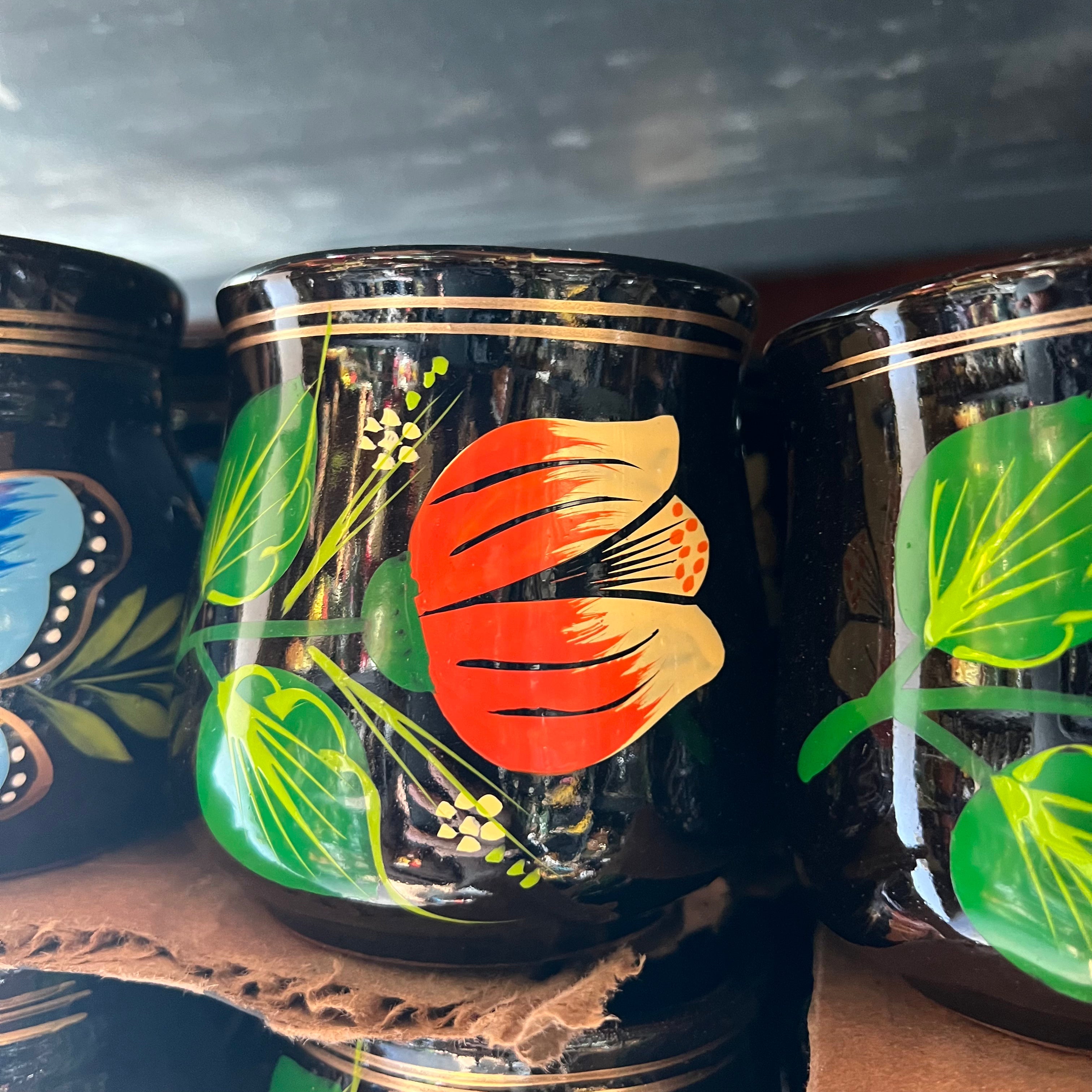 Taza curva artesanal Tulipán