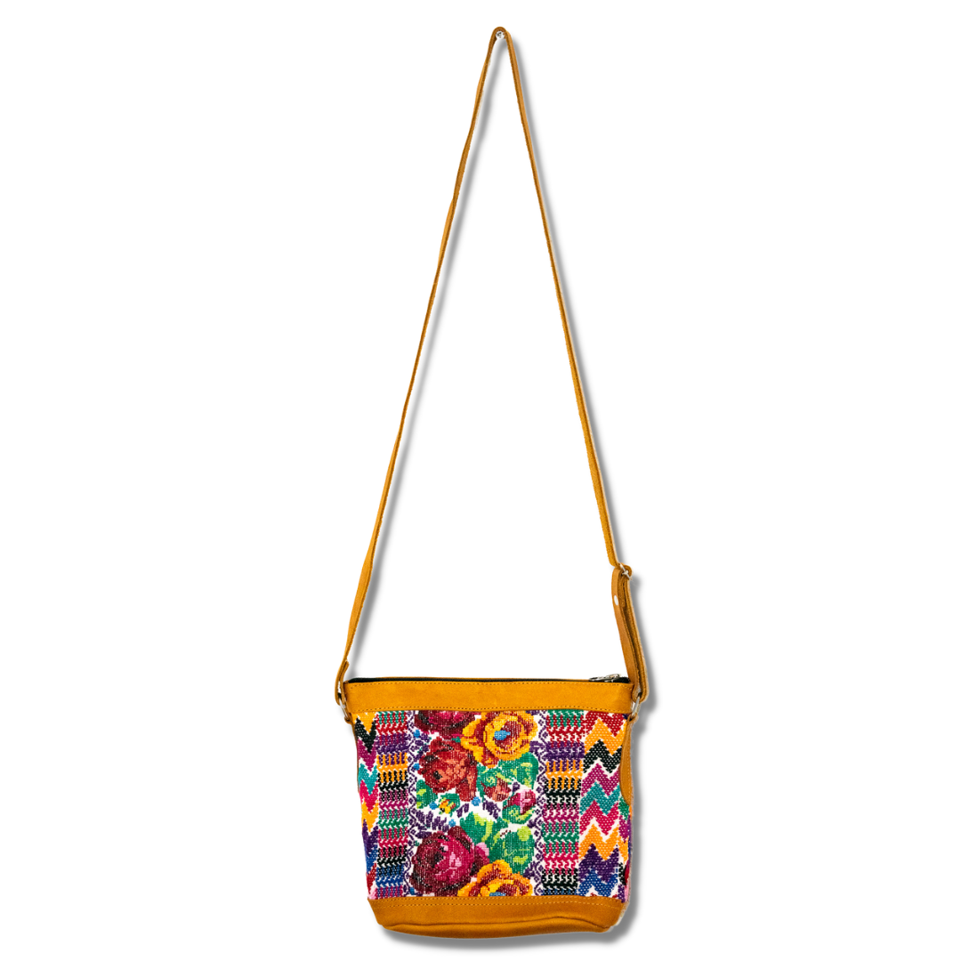 Bolso bandolera de cuero reciclado huipil con correa ajustable - Guatemala