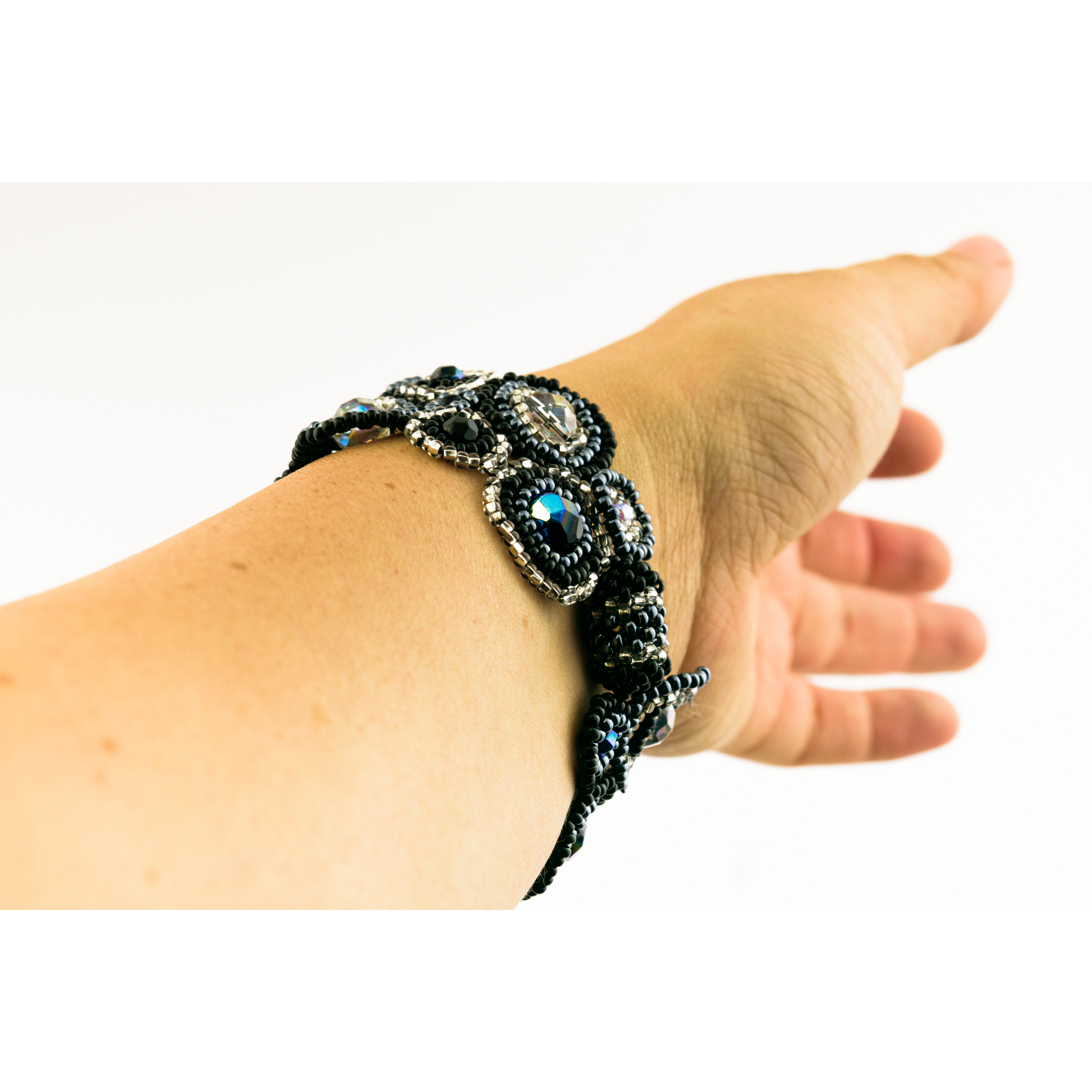 Bola Seed Bead Magnetic Closure Bracelet - Guatemala