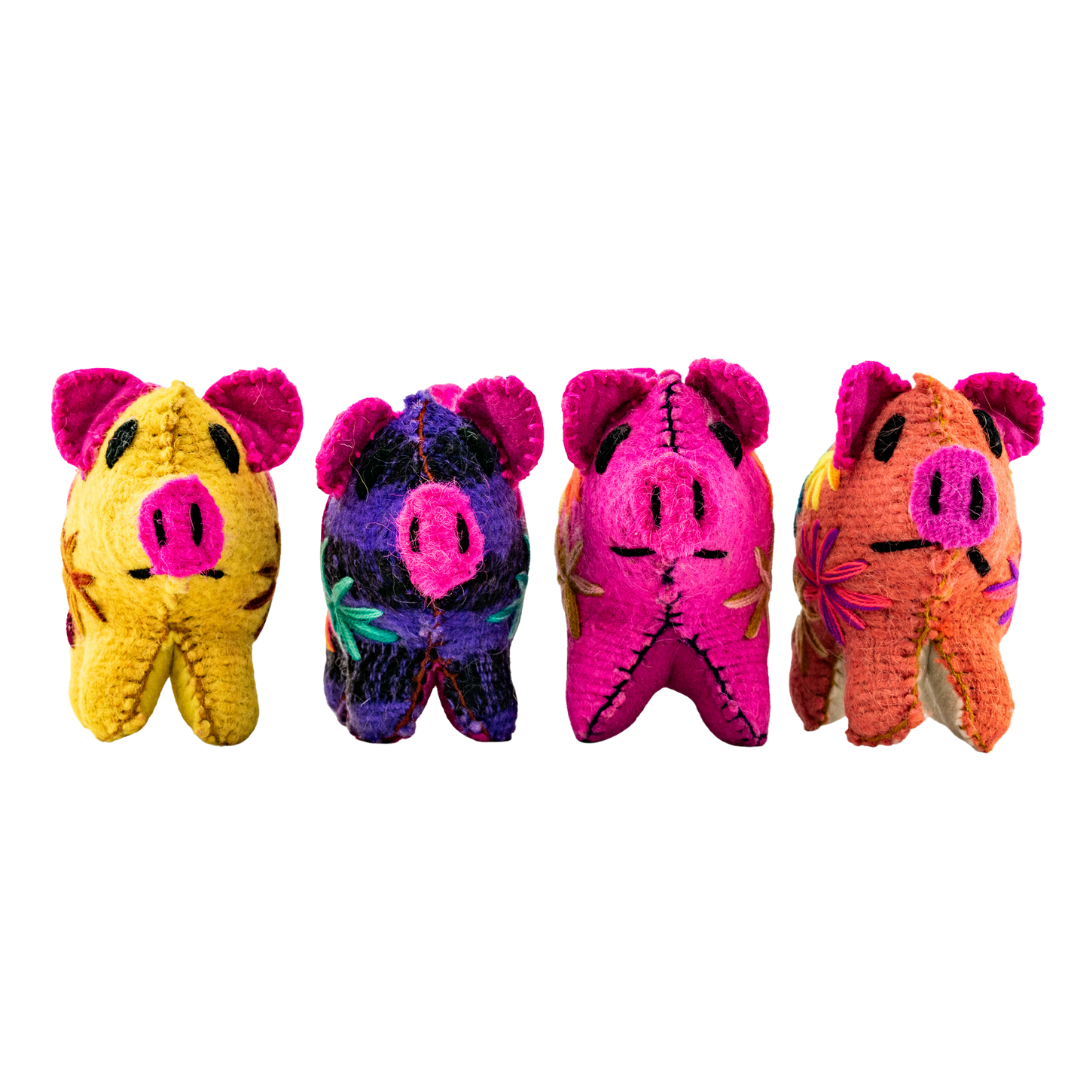 Rosie the Pig: Decoración boho de lana reciclada - México