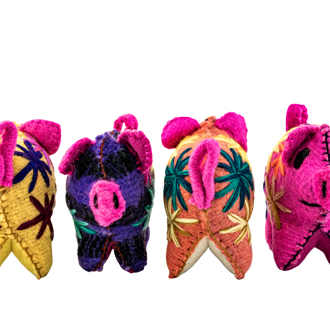 Rosie the Pig: Decoración boho de lana reciclada - México