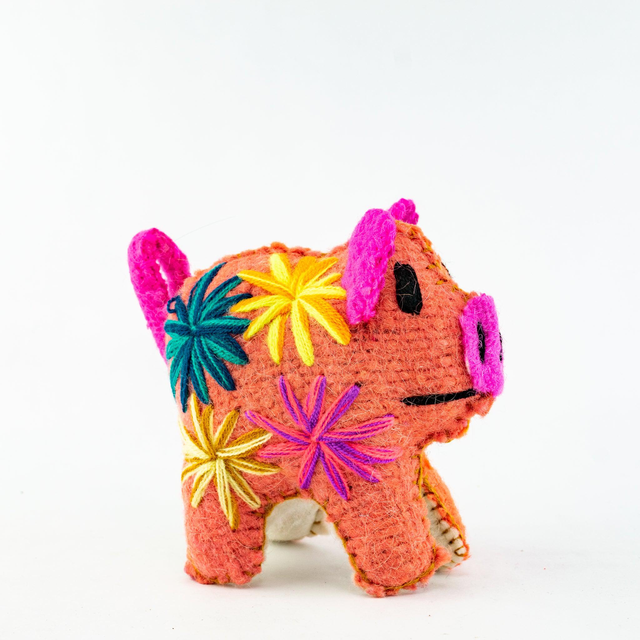 Rosie the Pig: Decoración boho de lana reciclada - México