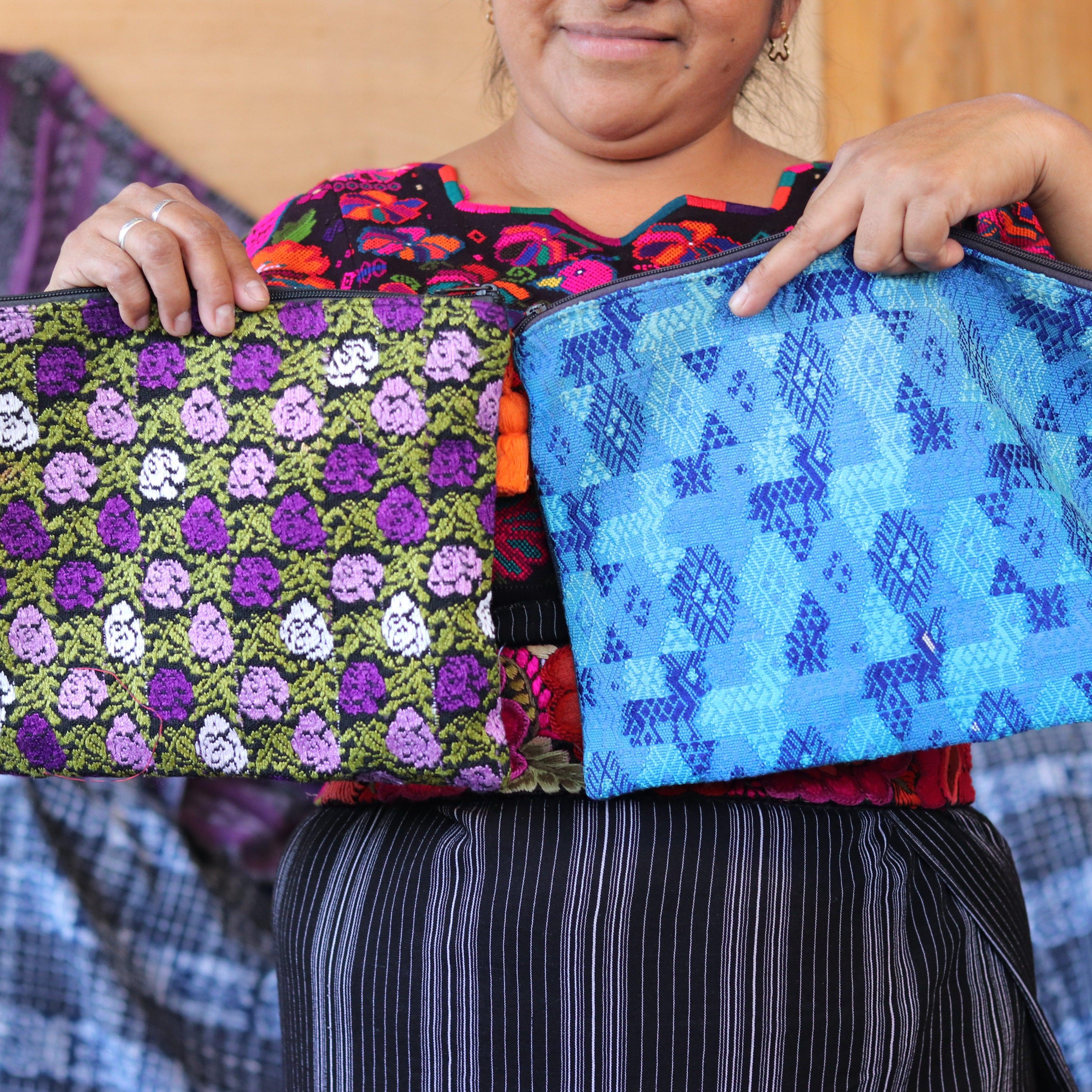 Neceser Maya (2XL) de huipil reciclado único - Guatemala