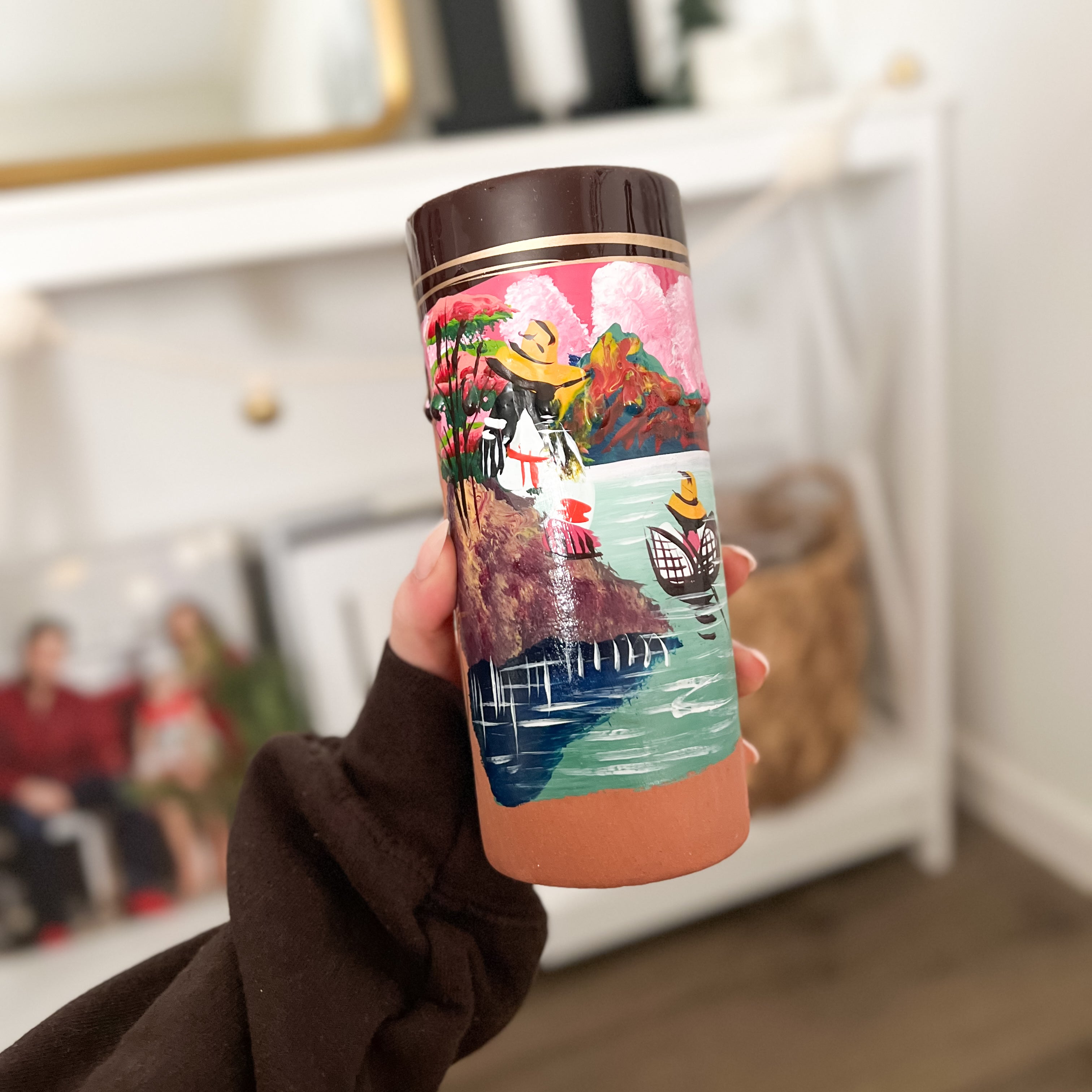 Taza con paisajes tradicionales