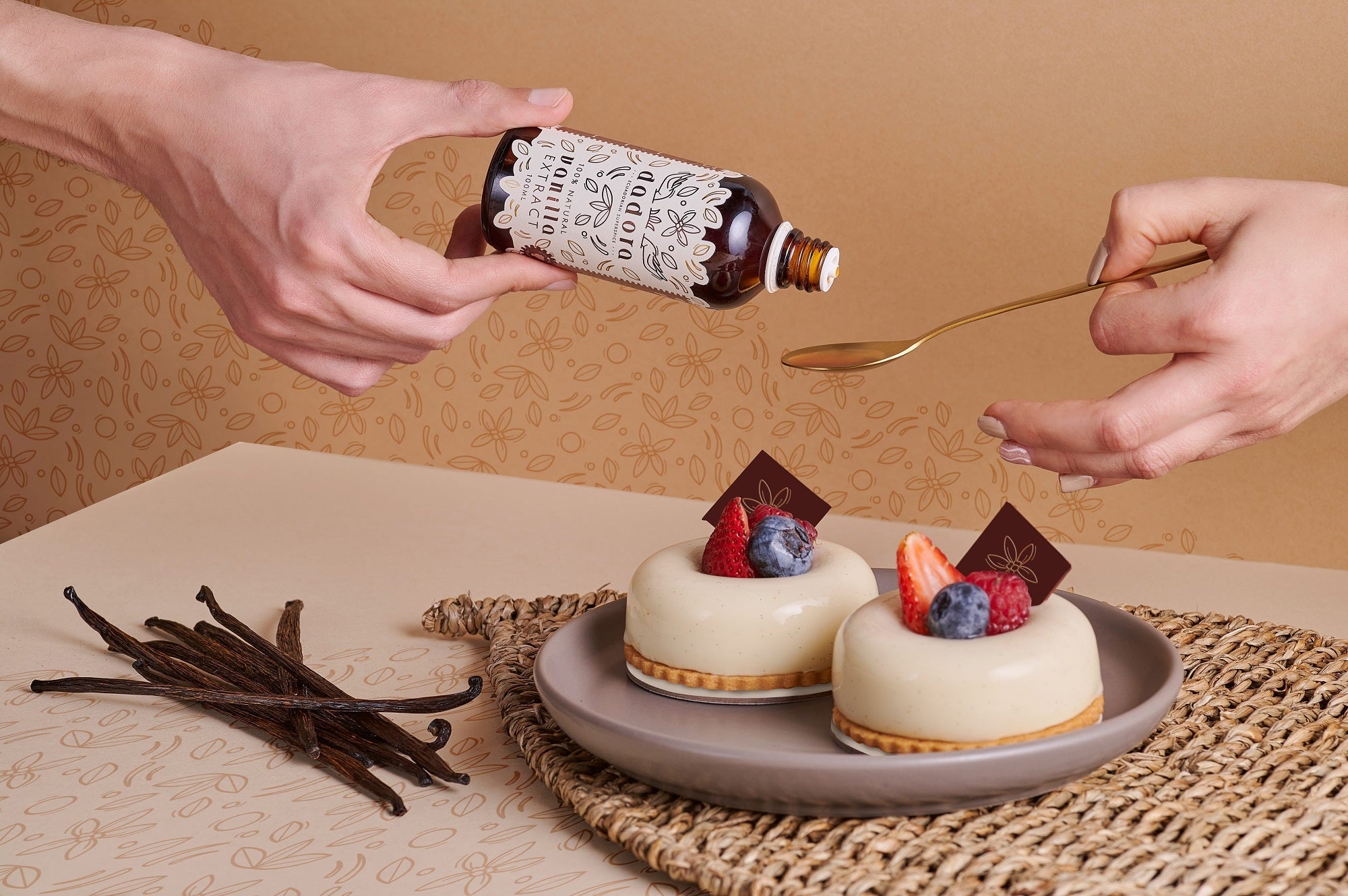 Pure Tahitian Vanilla Extract – Small-Batch