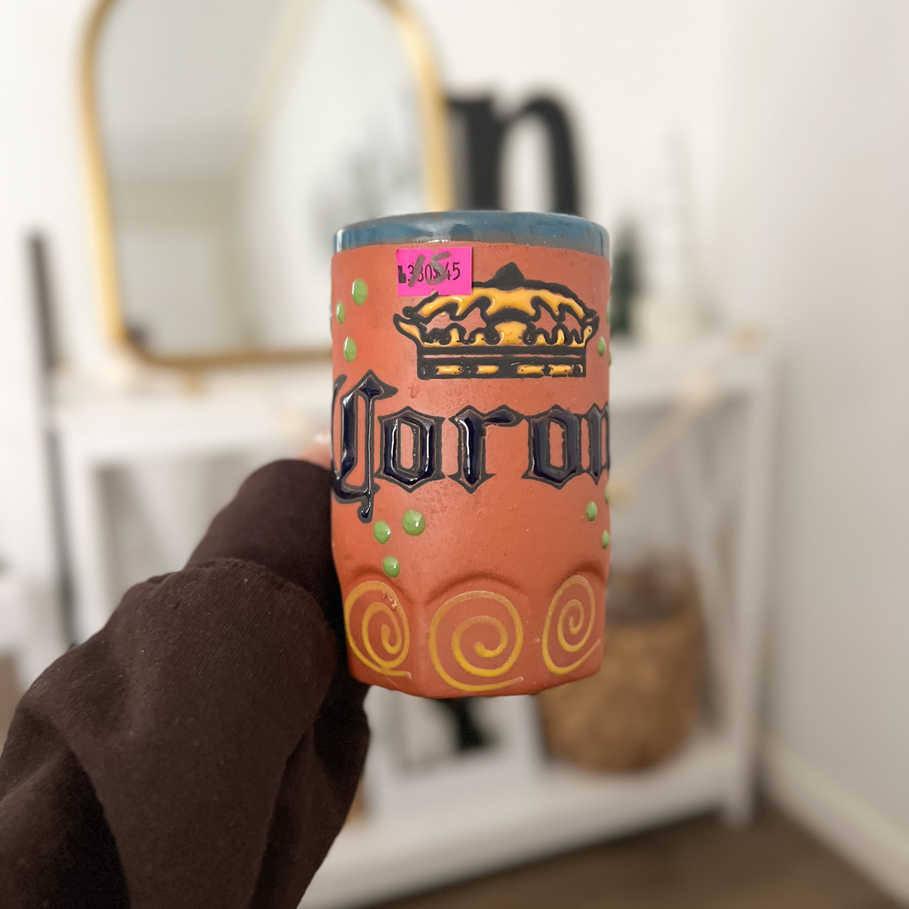 Jarra de cerveza de terracota regular