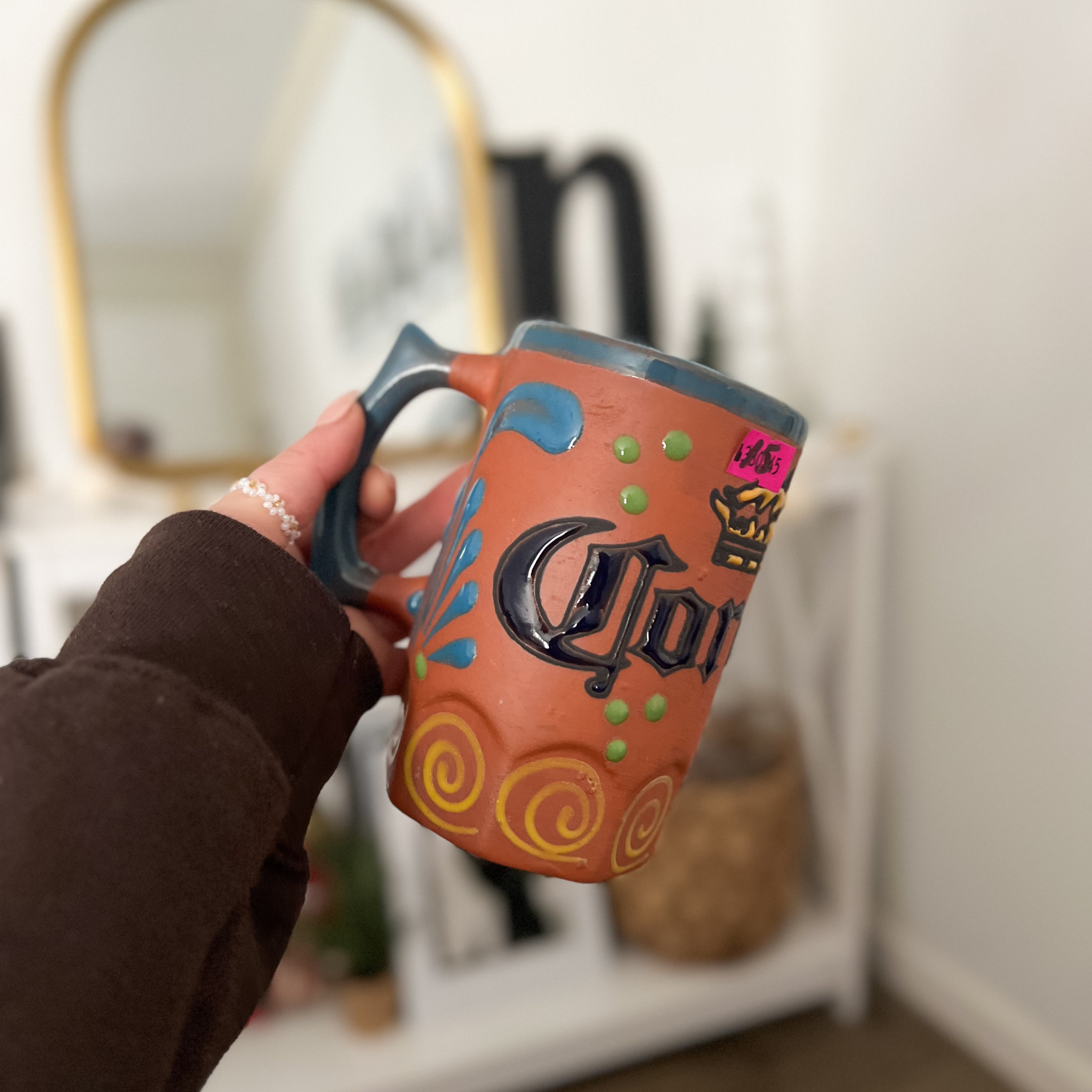 Jarra de cerveza de terracota regular