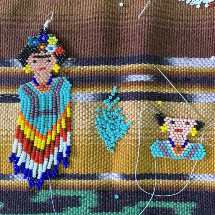 Pendientes colgantes de cuentas de semillas Frida Kahlo - Guatemala