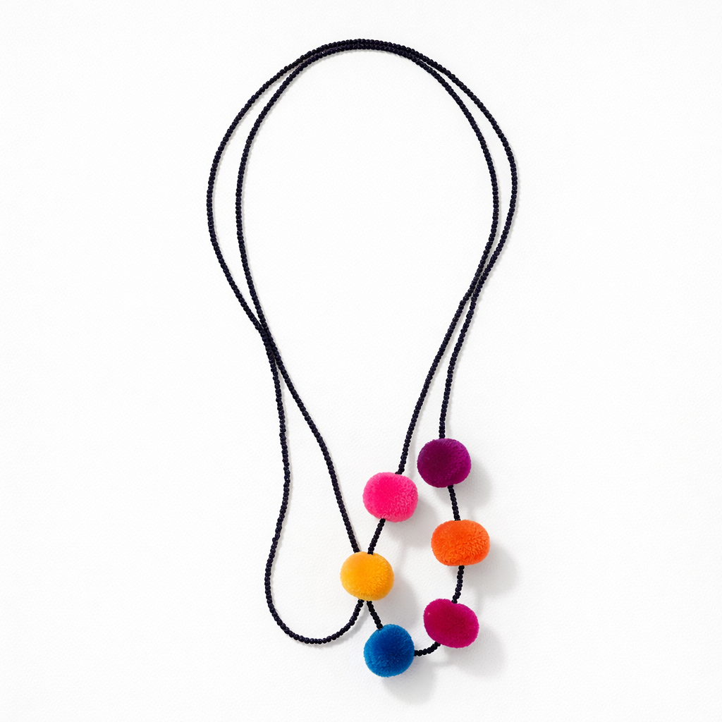 Collar Alicia de Cuentas y Pompones - Guatemala