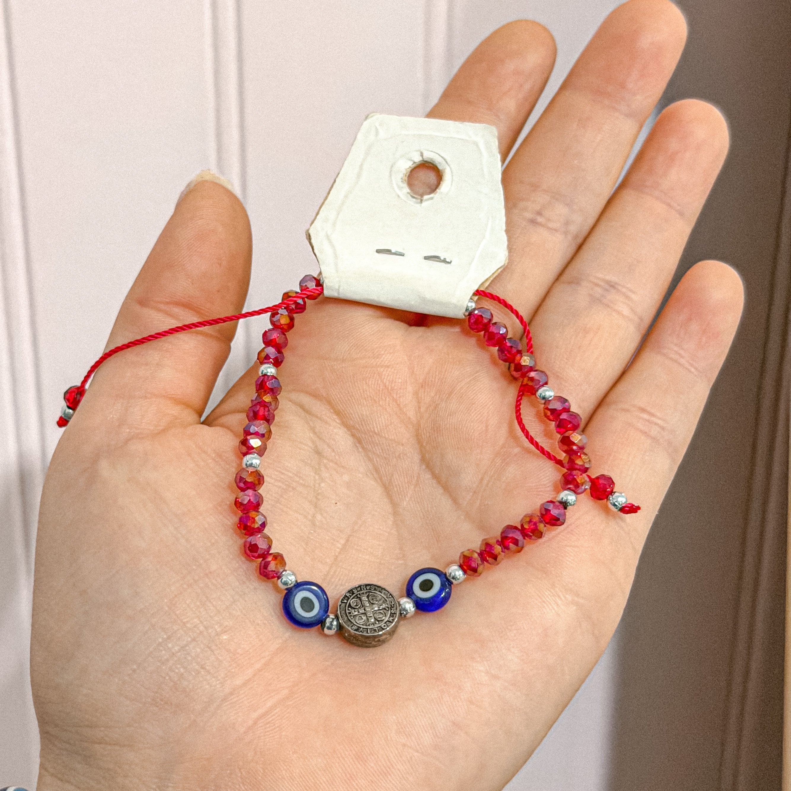 Pulsera de protección contra el mal de ojo de la Cruz Roja