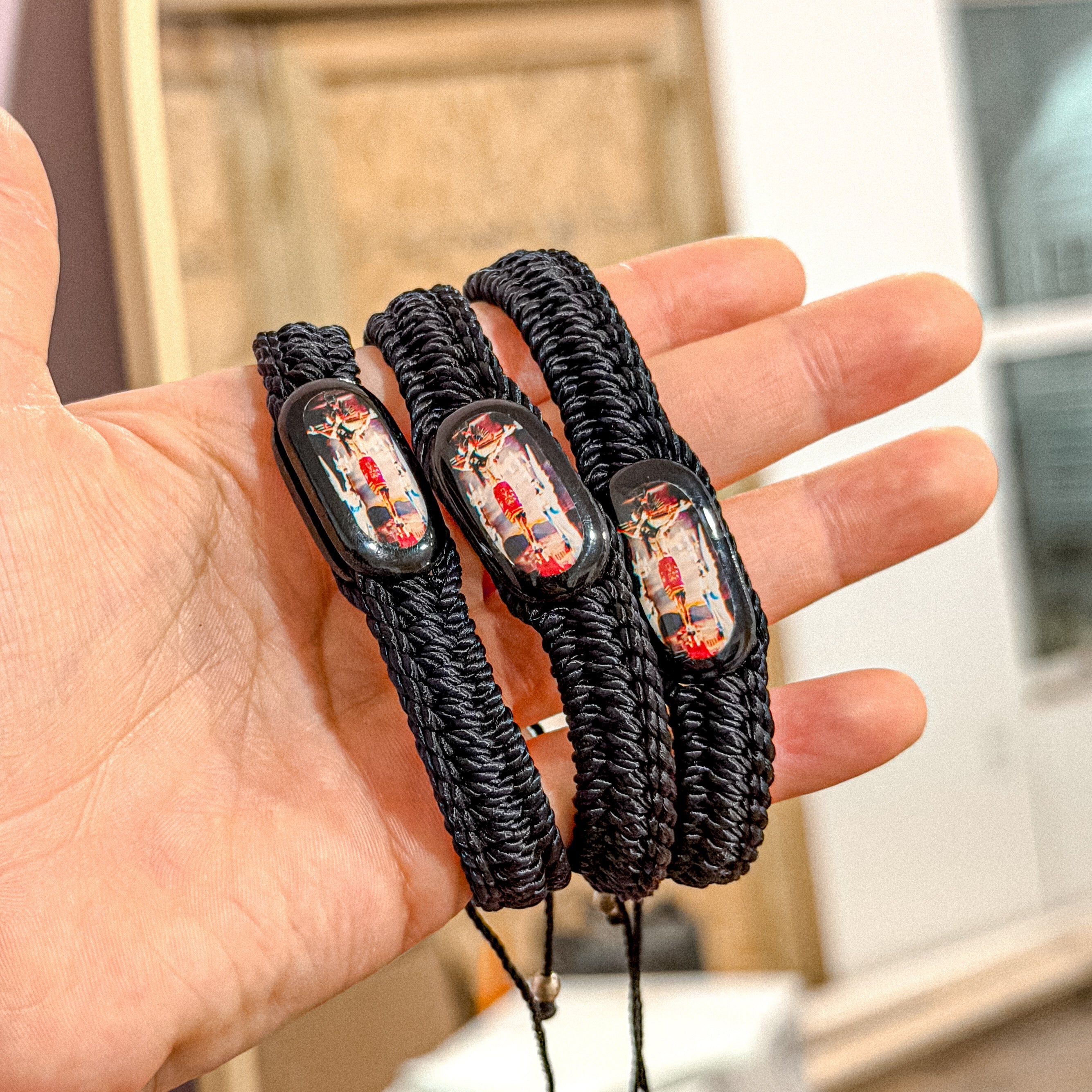 Pulsera Ajustable Jesucristo Negra