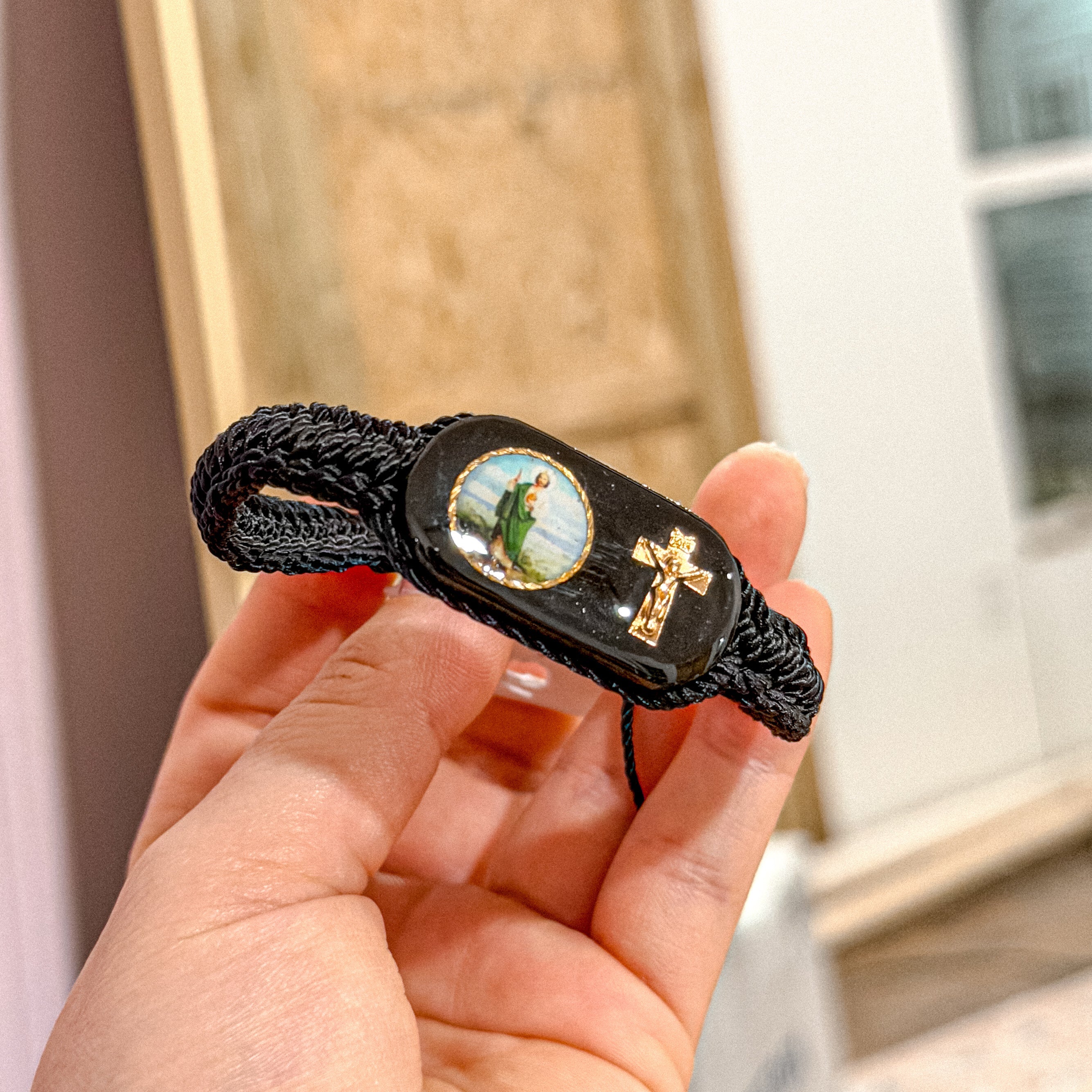 Pulsera Ajustable Negra Cruz San Judas