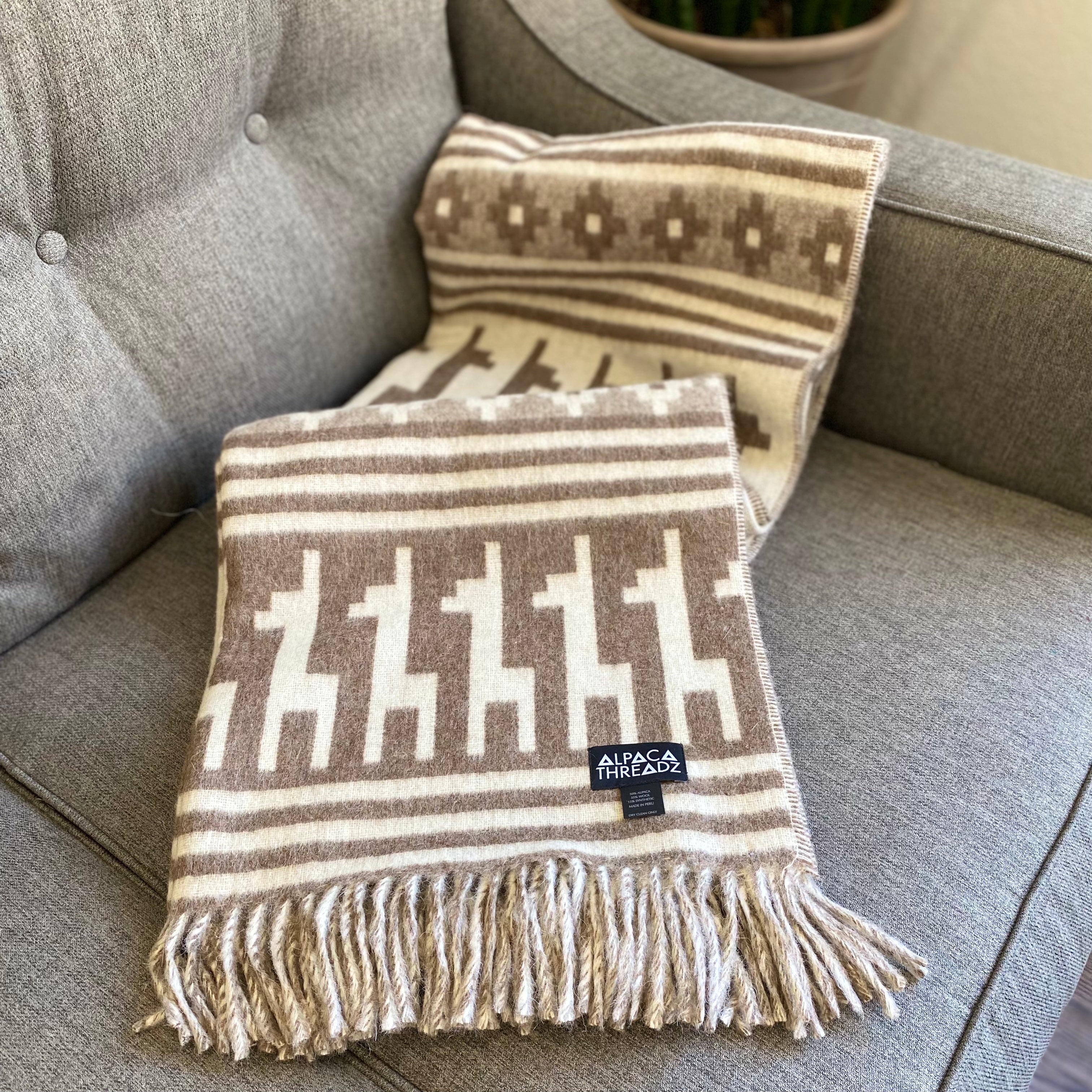 Manta de lana de alpaca — Diseño de alpaca