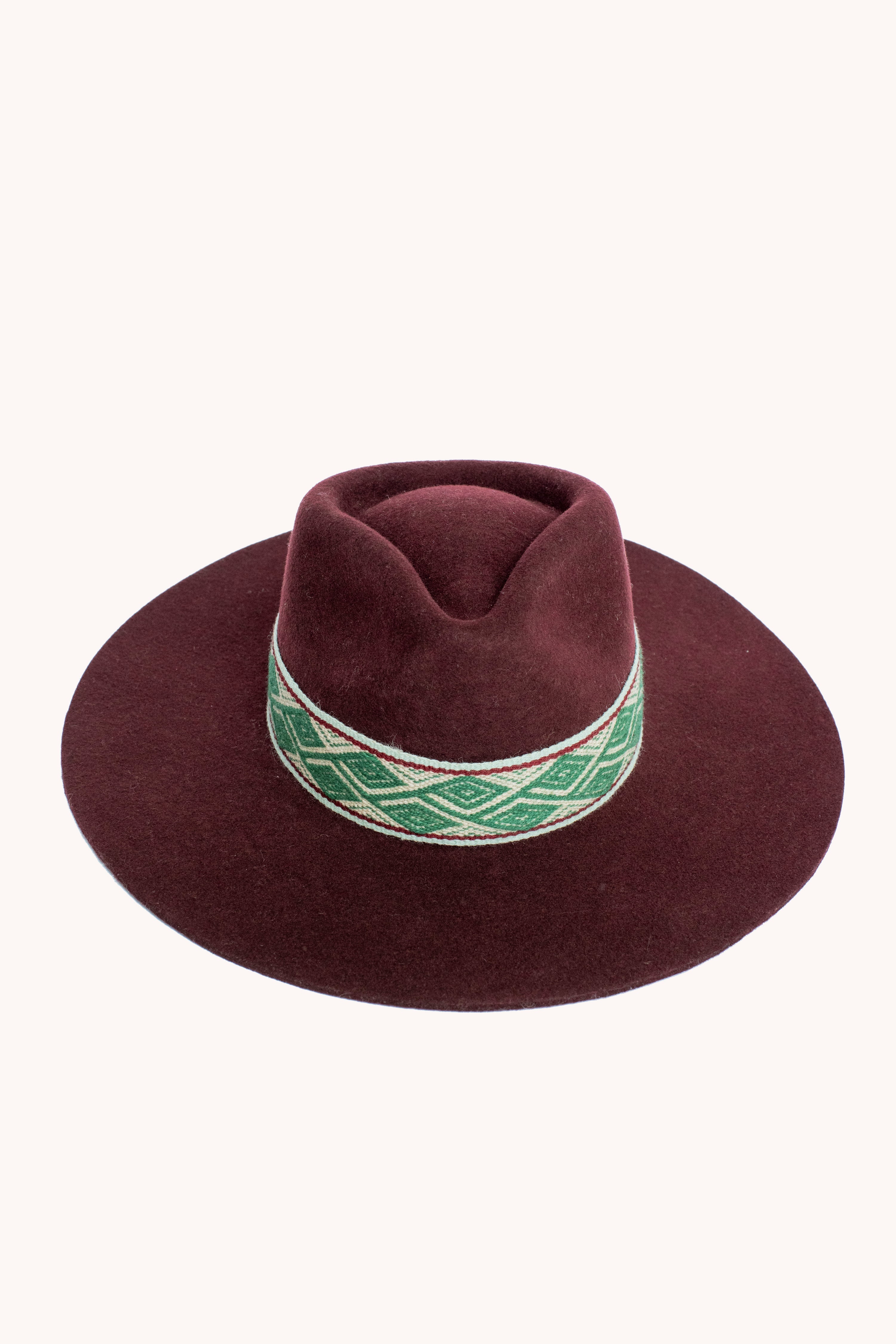 Banda de sombrero con intención de conexión