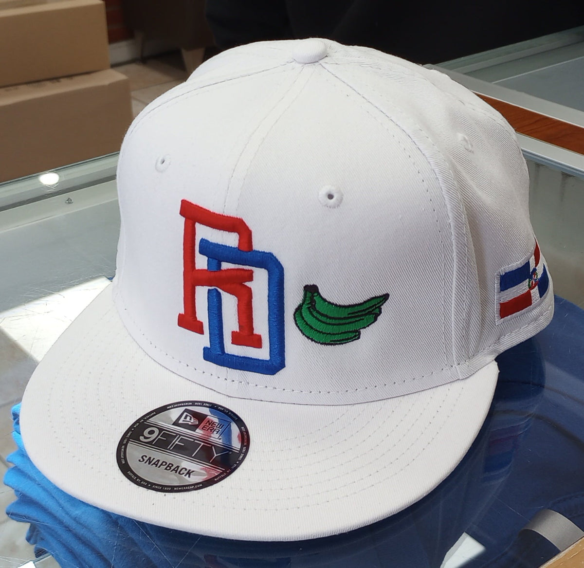 Gorra SnapBack New Era Blanca - RD Platano Power