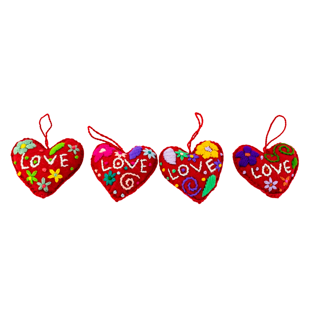 Adorno artesanal bordado de Corazón de amor - México
