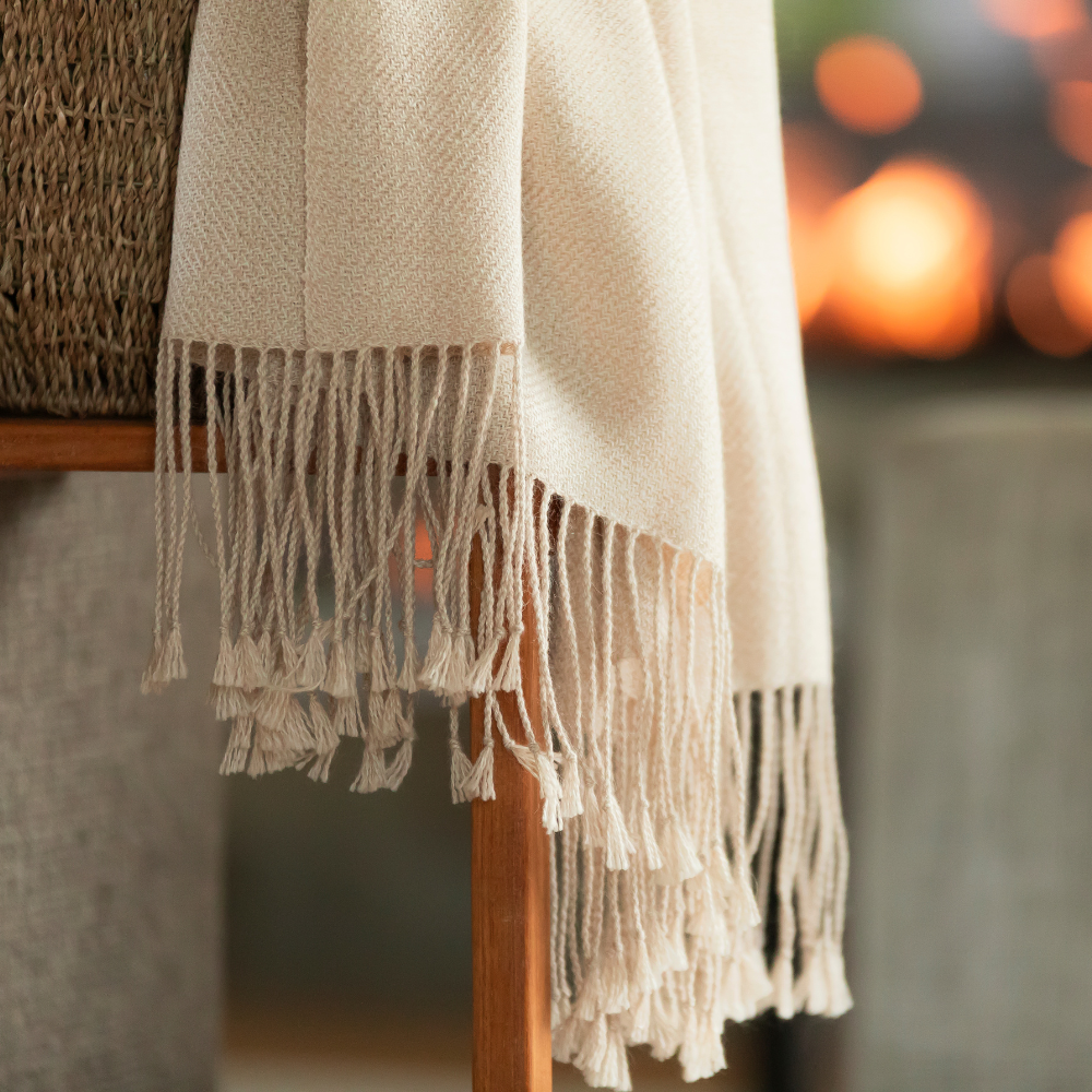 Colección Wasi - Manta de bebé alpaca 100% sin teñir, tejida a mano, color marfil, de Perú