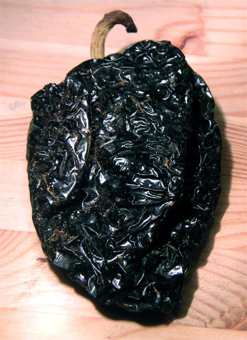 Ancho Chile Pods - 6 OZ.