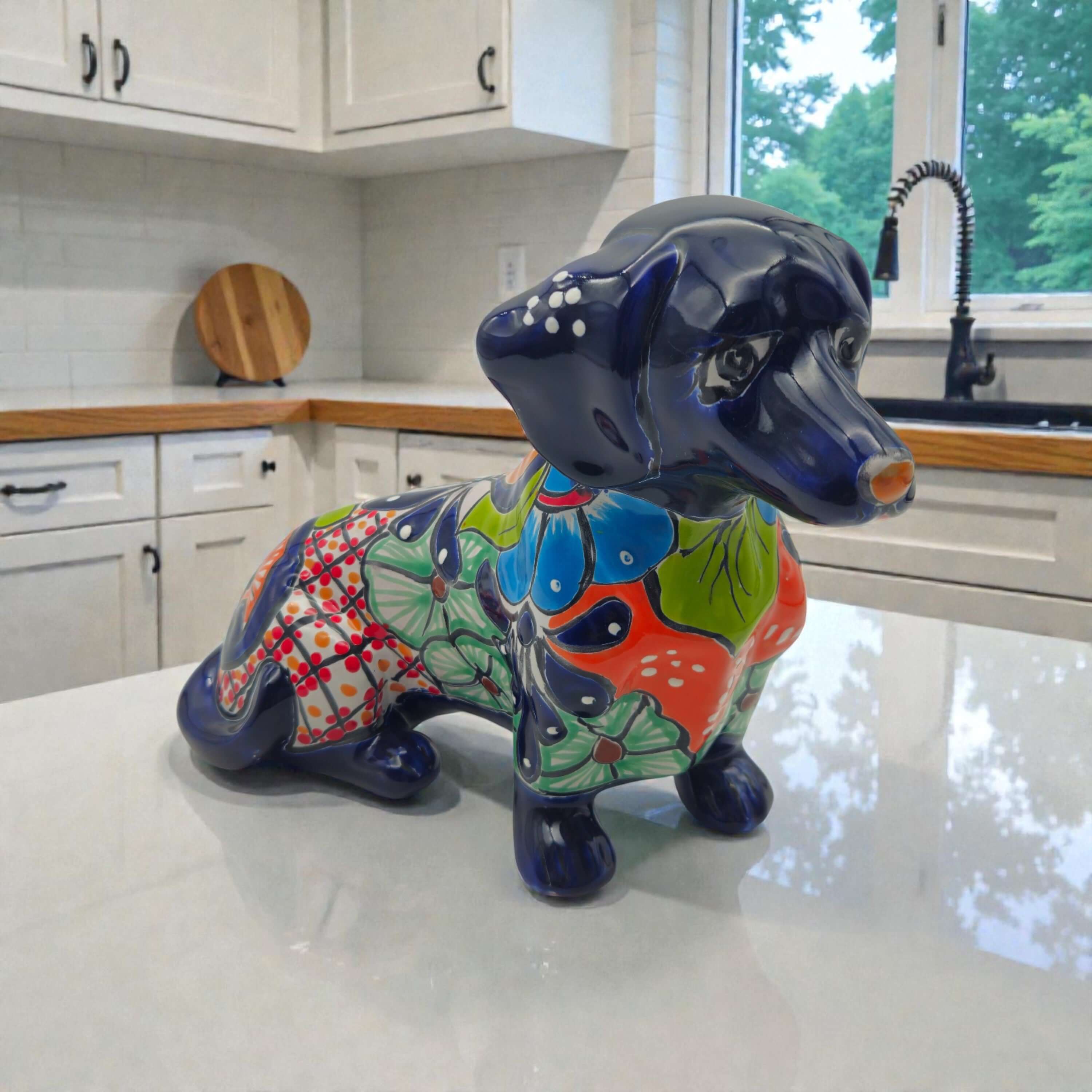 Dachshund de Talavera colorido | Figura de perro de cerámica mexicana