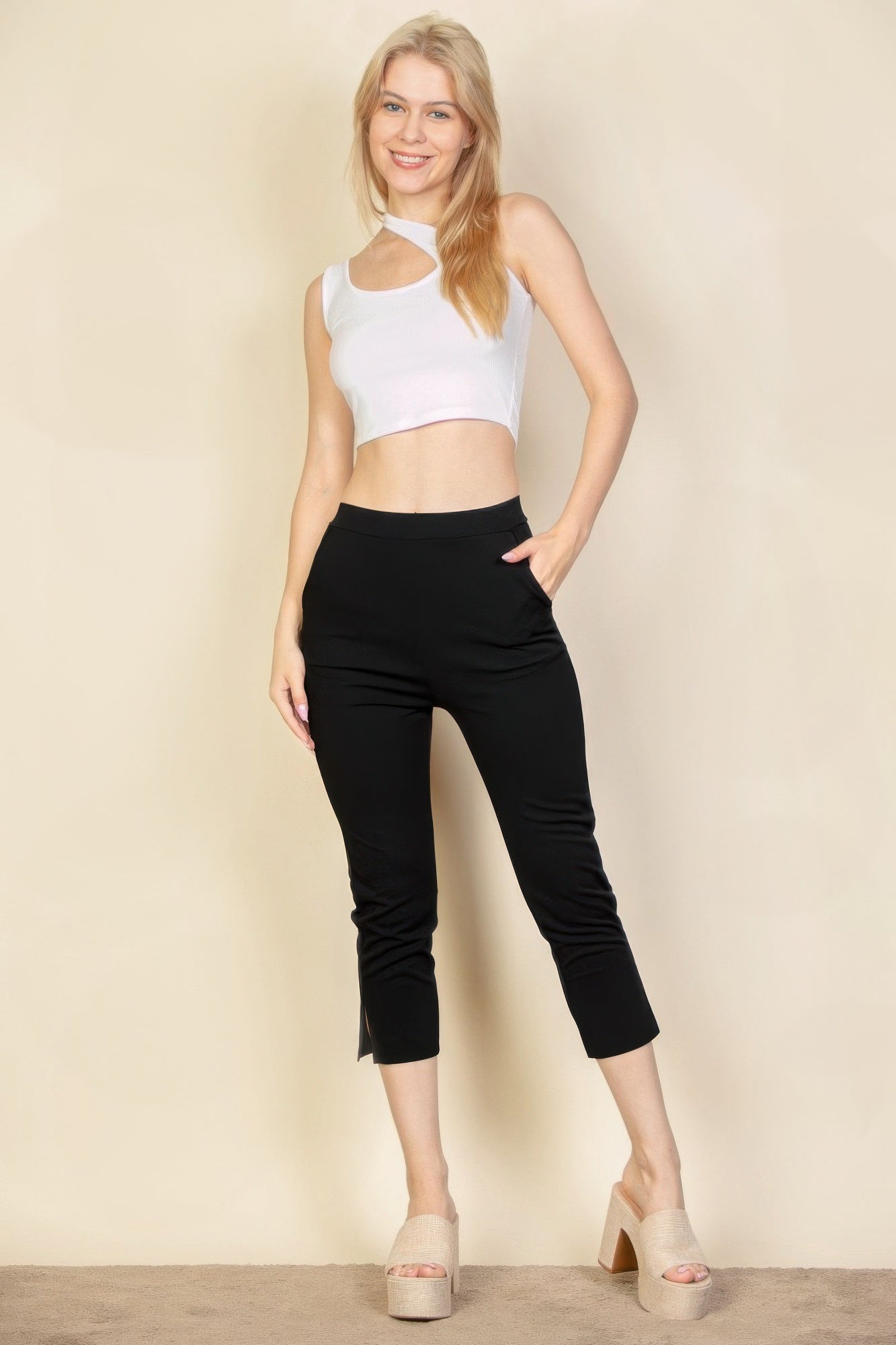 Cropped Pants for Women - Comfortable Travel Essential