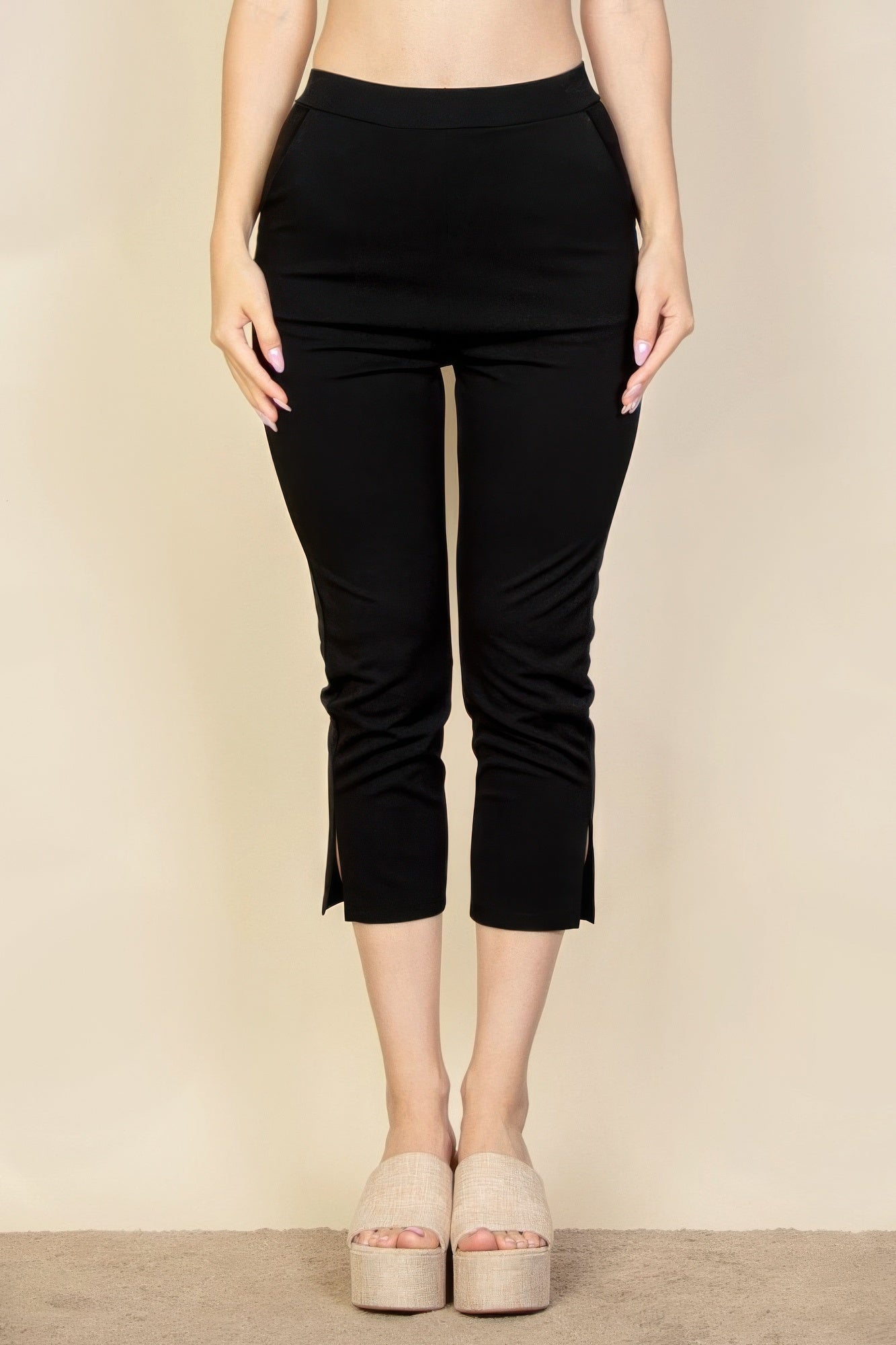 Cropped Pants for Women - Comfortable Travel Essential