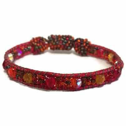 Pulsera de cuero con cierre magnético - Guatemala