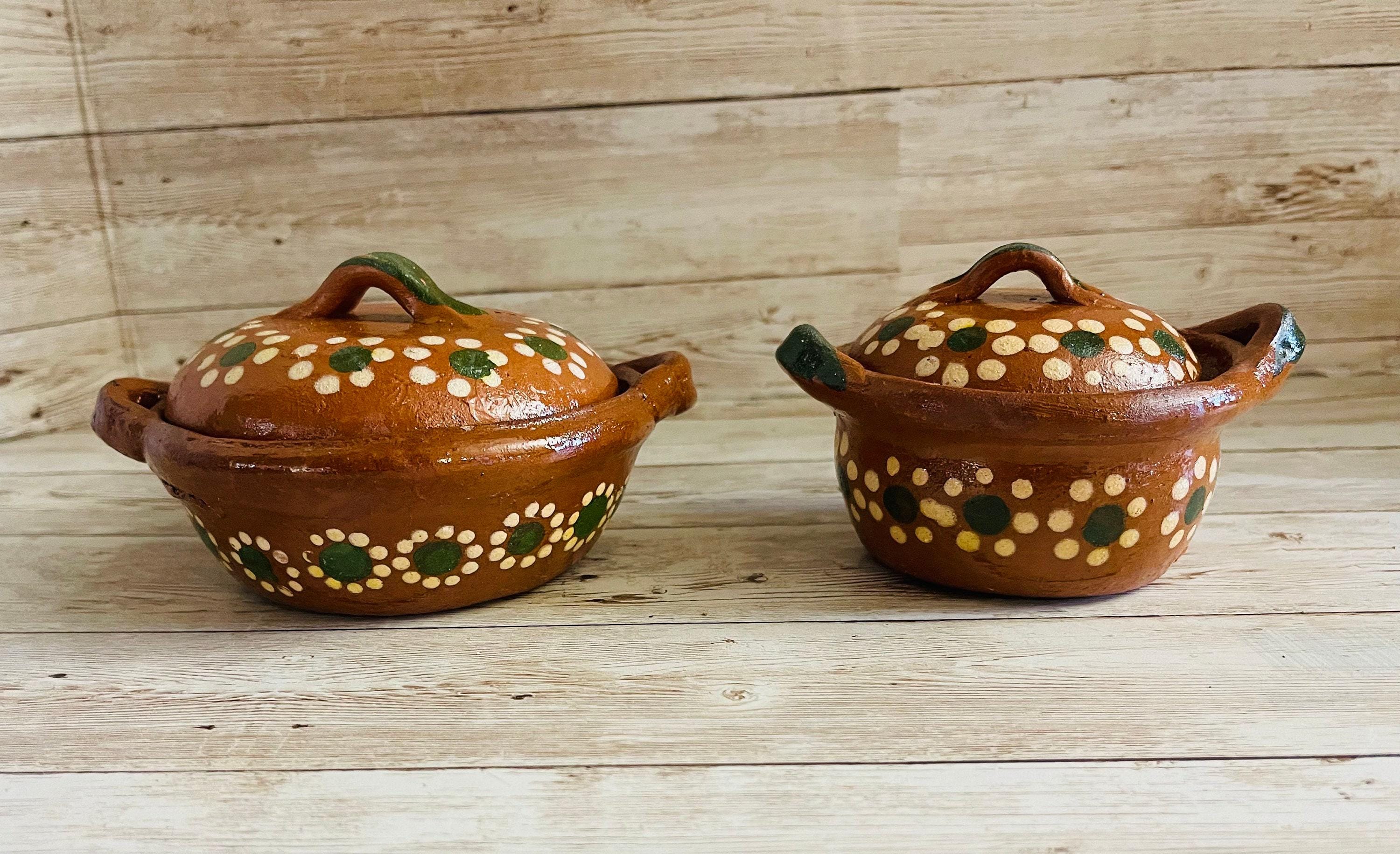 2 Mini Cazuelitas de Barro 2 Mini Clay Pots
