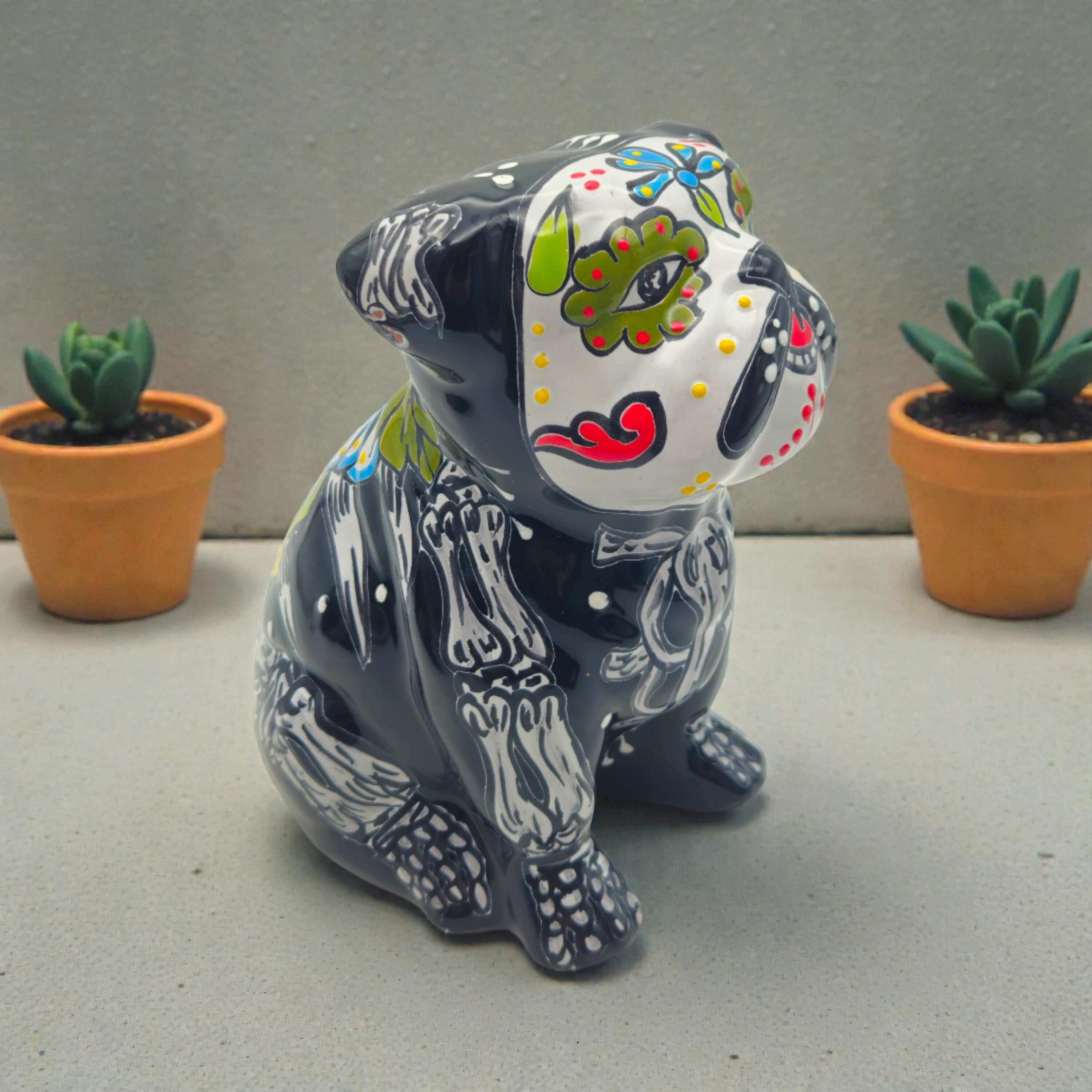 Bulldog del Día de Muertos | Estatua de perro de Talavera hecha a mano