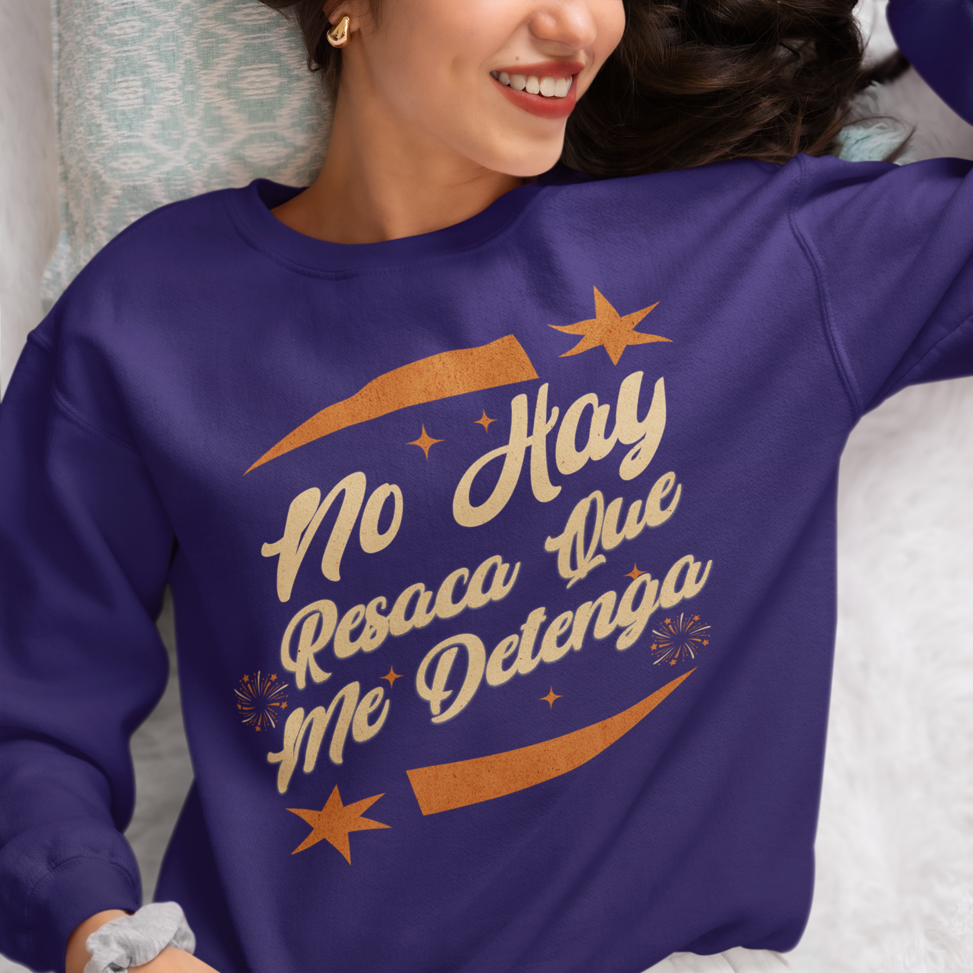 No Hay Resaca Que Me Detenga 2025 Nuevo Año Latino Suéter Cuello Redondo | Divertido Nochevieja | 3 Colores