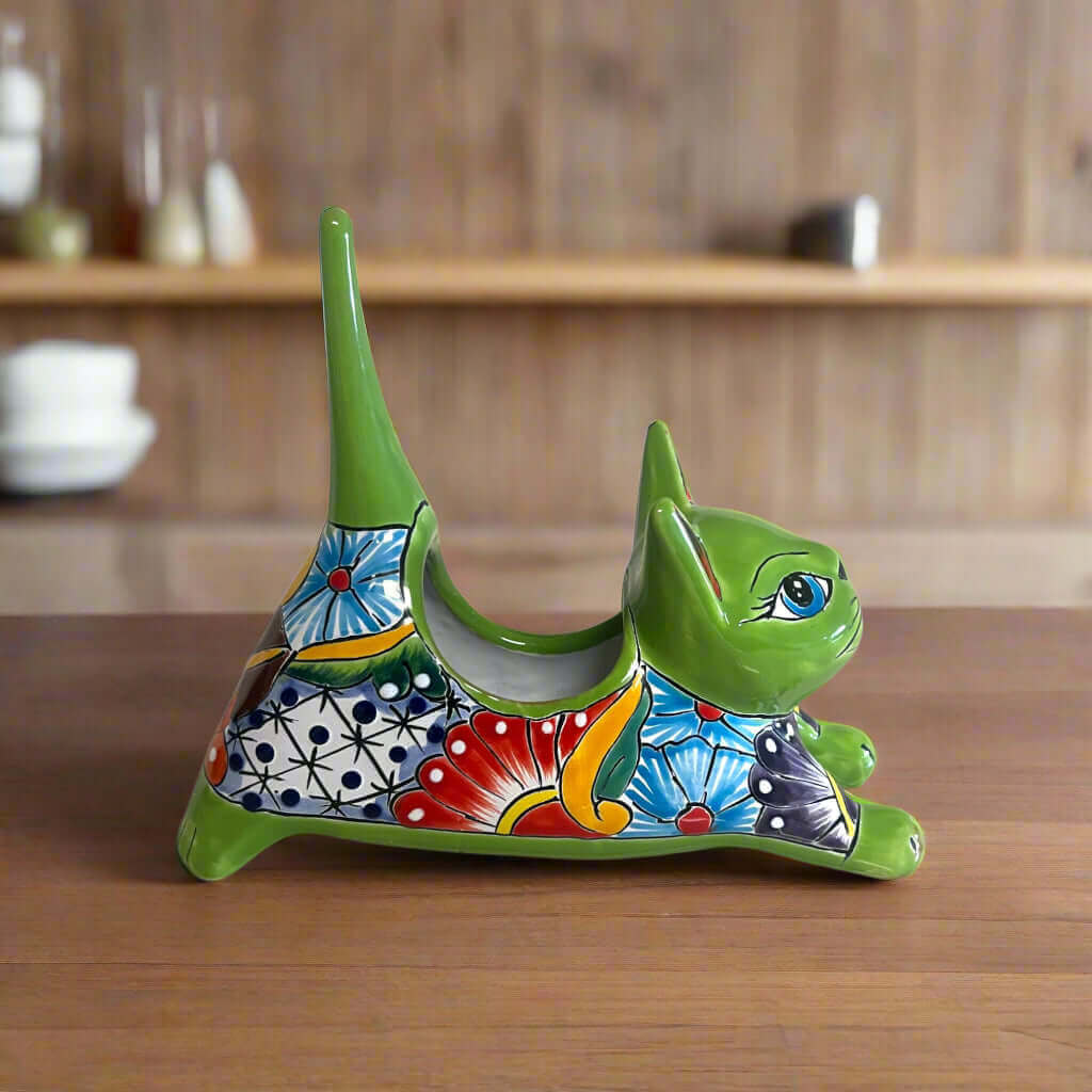Maceta de Talavera con diseño de gato | Maceta artesanal colorida de animal estirado
