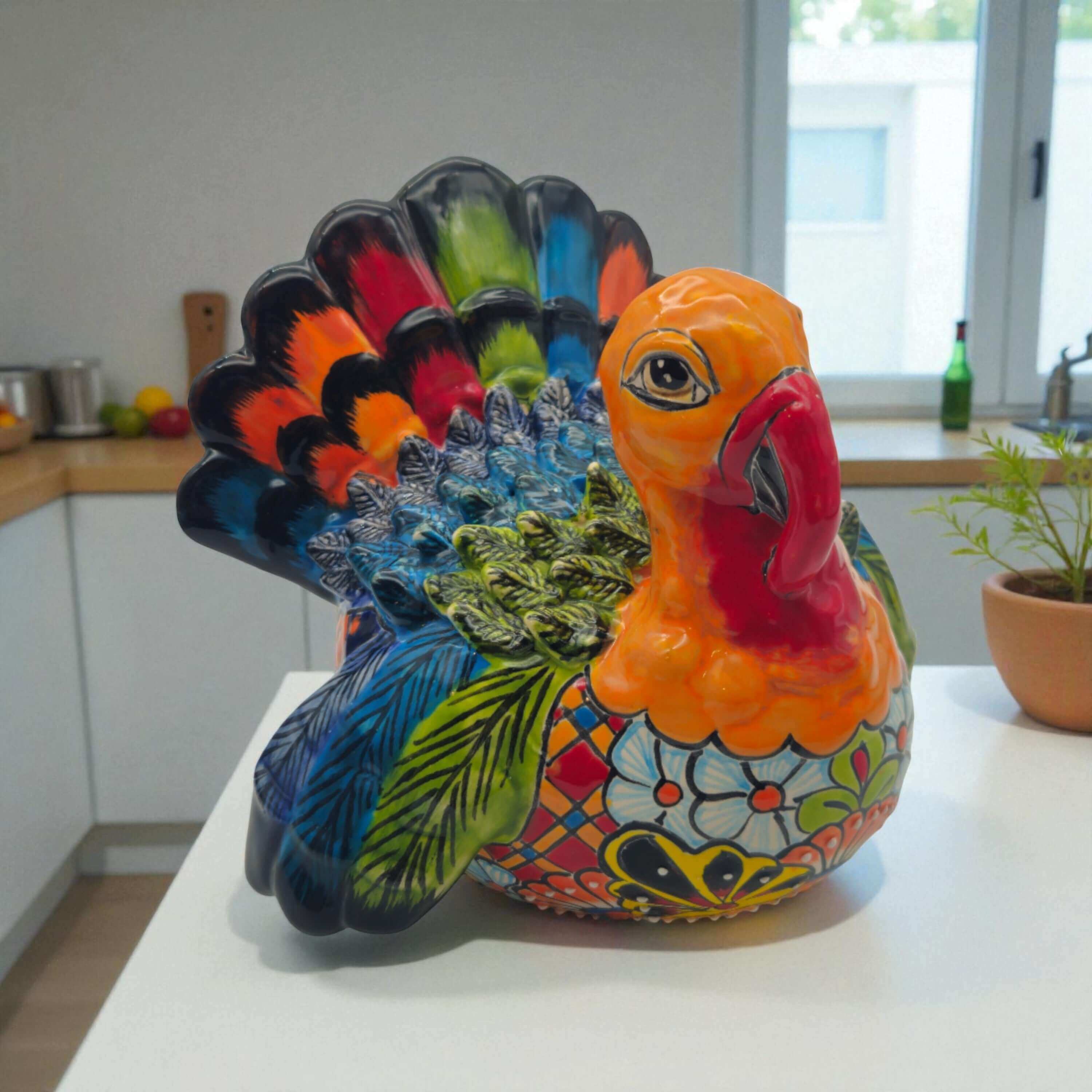 Figura de Pavo Talavera Colorida | Arte Popular Mexicano Pintado a Mano