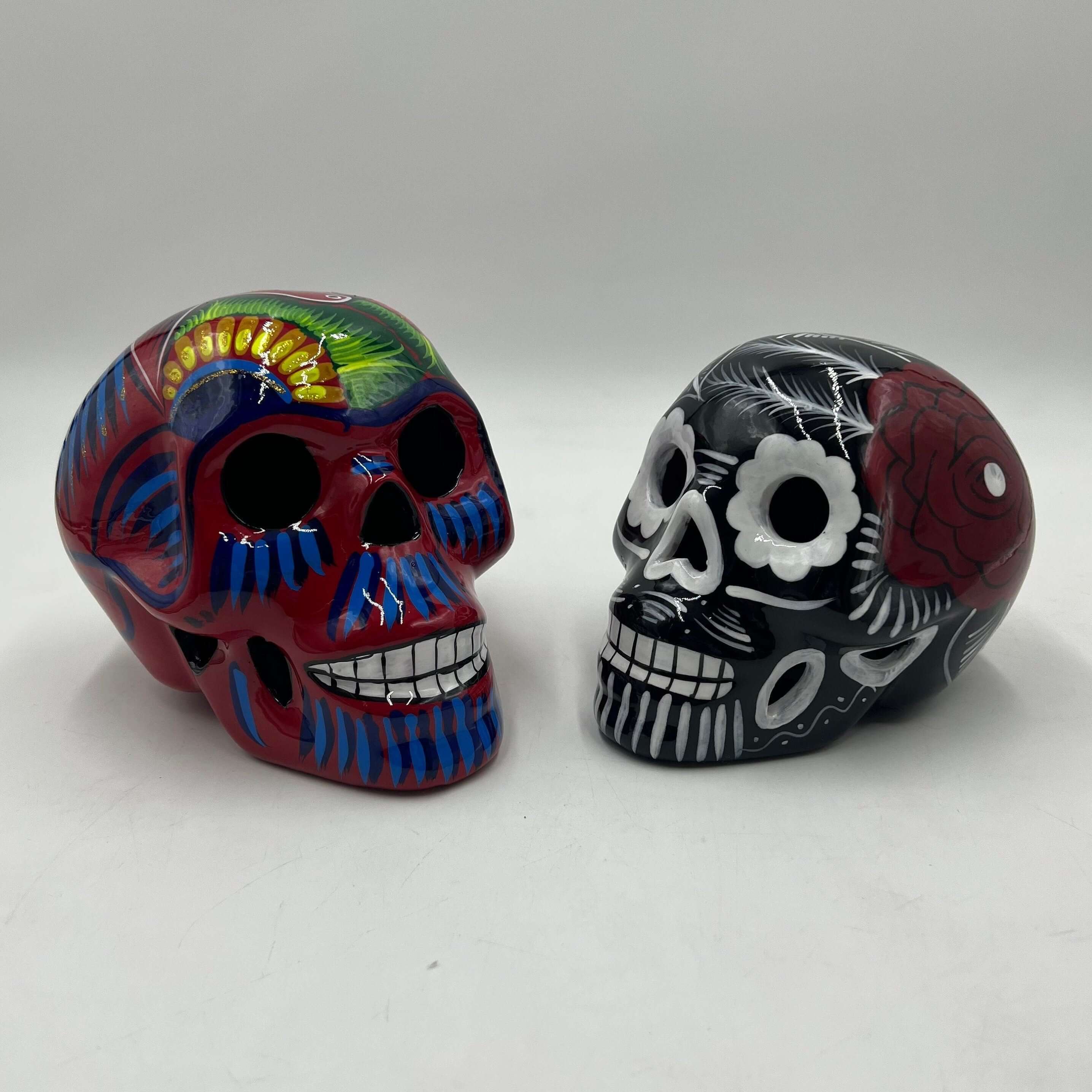 Calavera Guerrero | Arte Grande del Día de Muertos Pintado a Mano