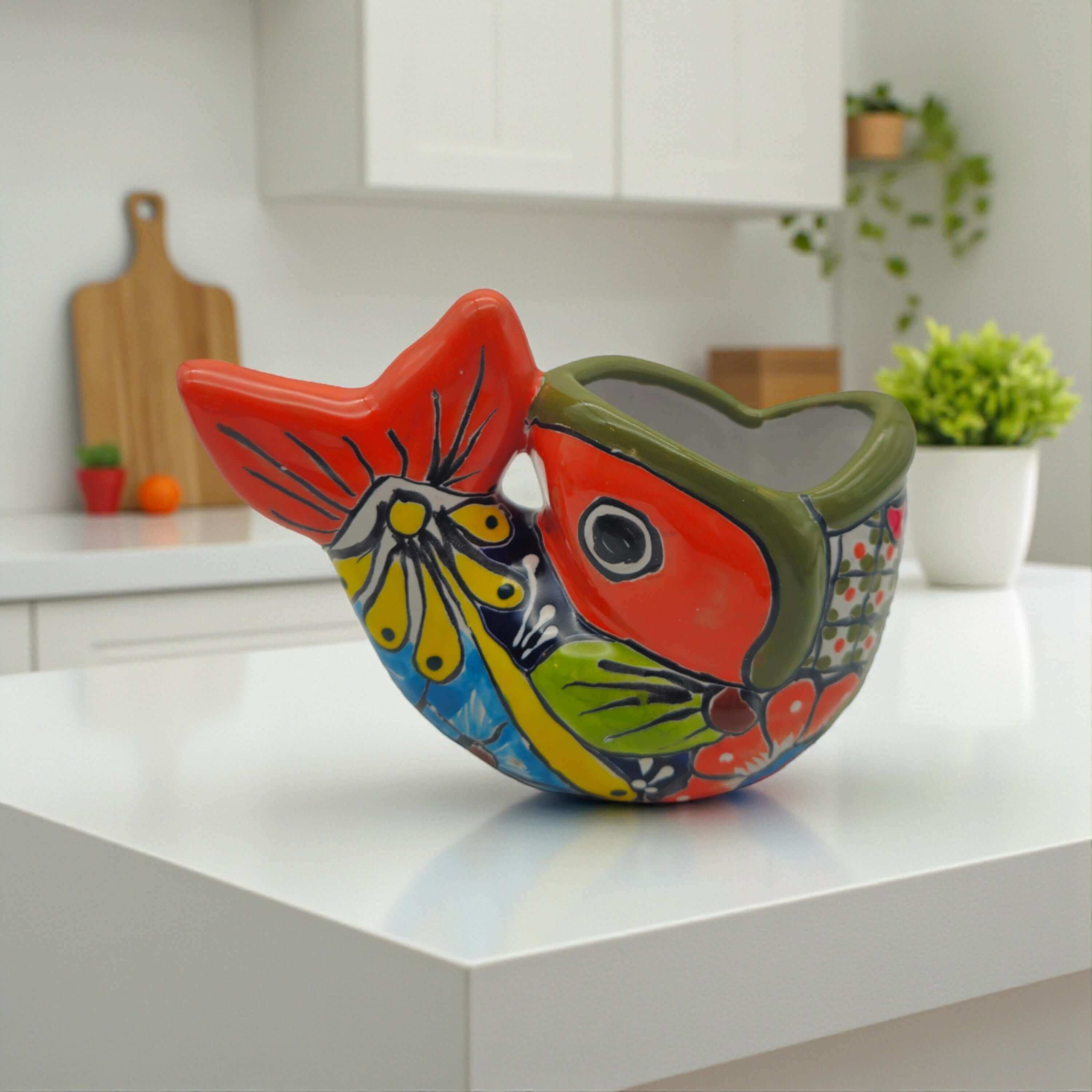 Macetero de Talavera con forma de pez colorido | Cerámica mexicana pintada a mano
