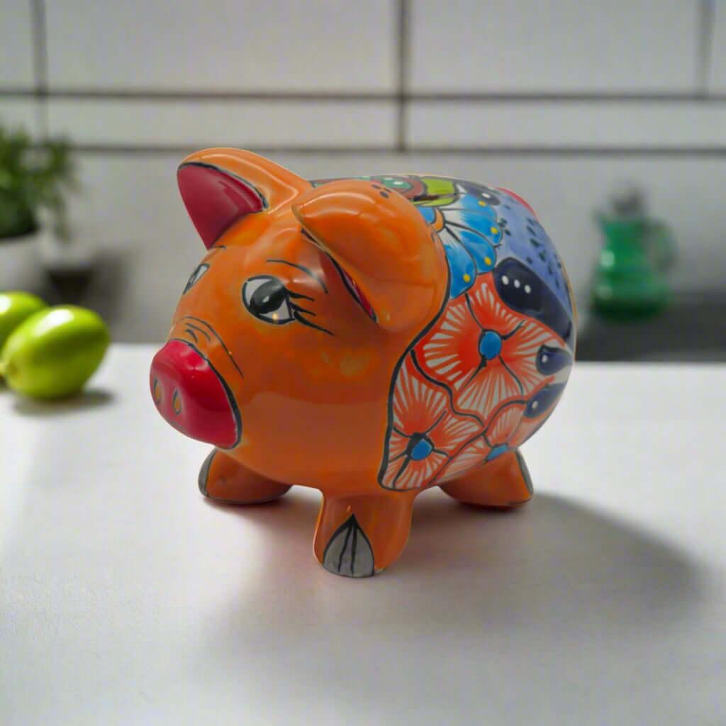 Alcancia de Talavera Pintada a Mano | Diseño de Arte Folclórico Mexicano