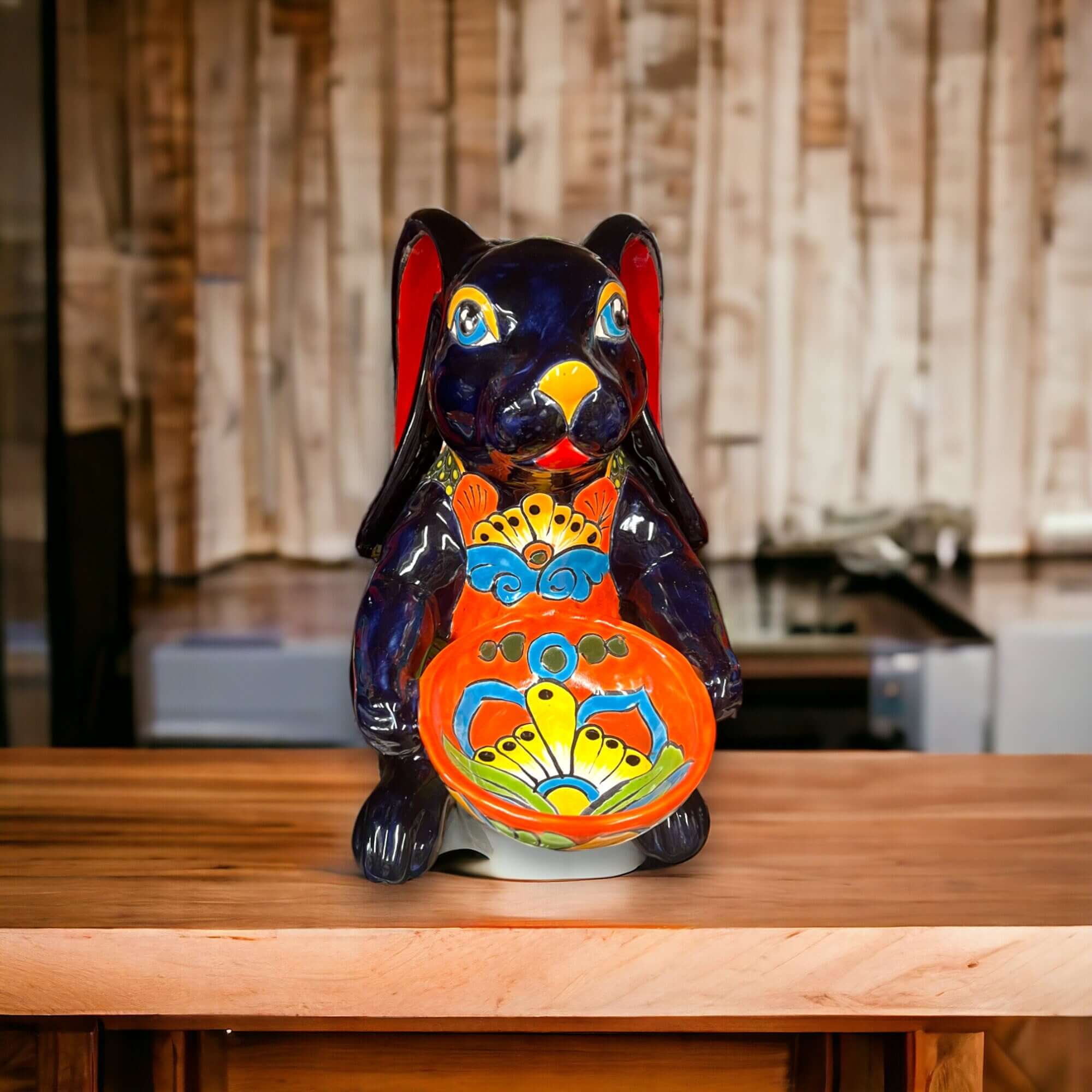 Vibrante estatua de conejo de talavera hecha a mano | Comedero de arte popular mexicano
