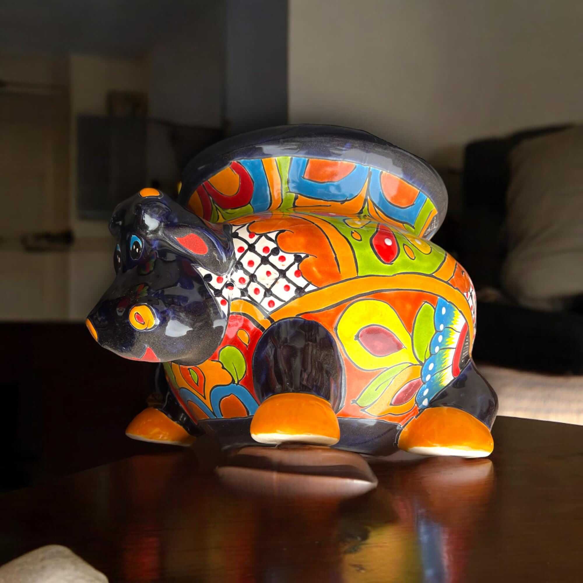 Maceta de Talavera con diseño de vaca | Cerámica mexicana artesanal para el hogar y jardín