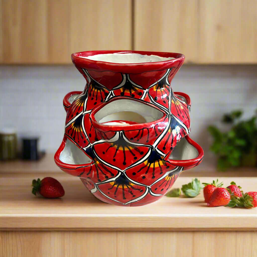 Macetero de fresas de Talavera | Diseño pavo real rojo