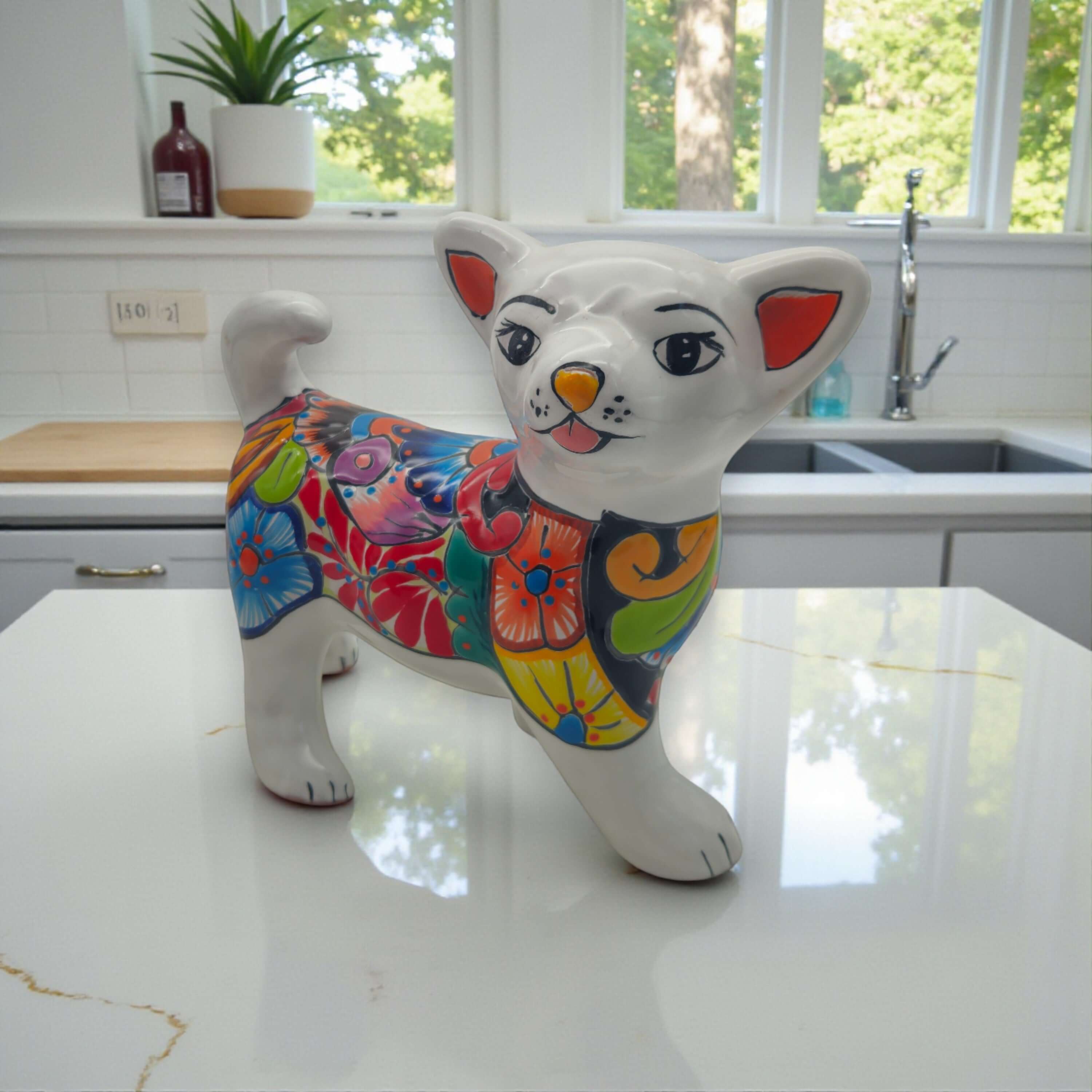 Figura de perro chihuahua de Talavera | Arte mexicano hecho a mano