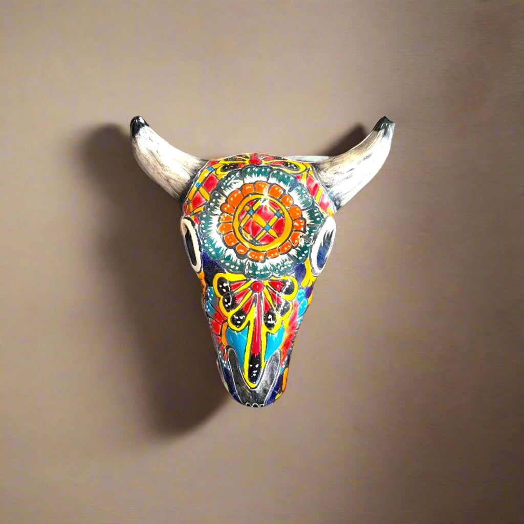 Decoración de pared de calavera de toro de Talavera | Arte mexicano de cuernos largos hecho a mano