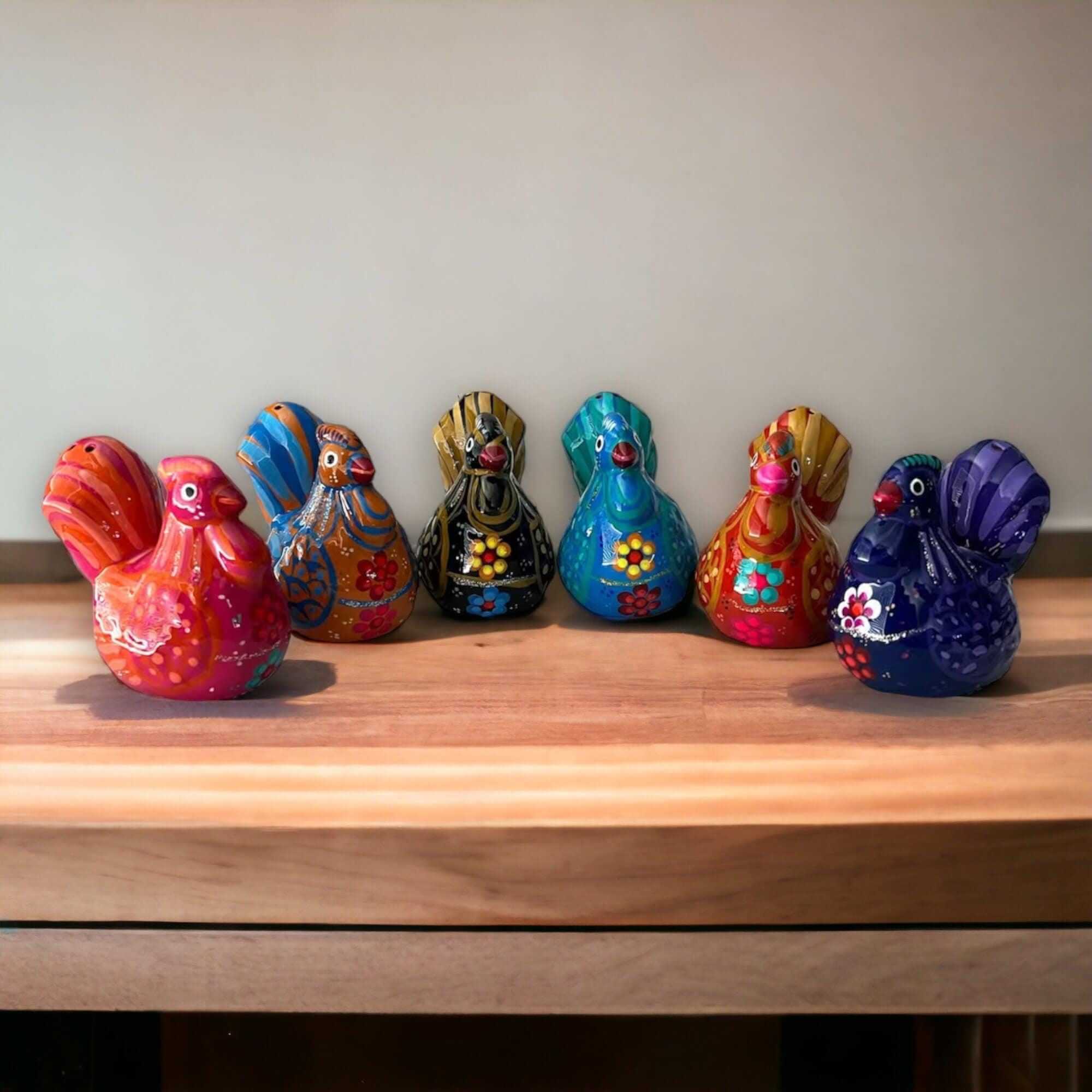 Juego de 2 saleros y pimenteros de gallina | Cerámica de Guerrero pintada a mano mexicana