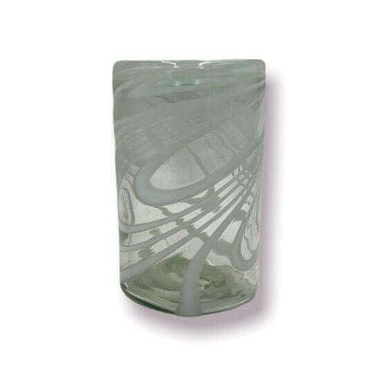 Vaso mexicano soplado a mano con remolino blanco | Cristalería artesanal