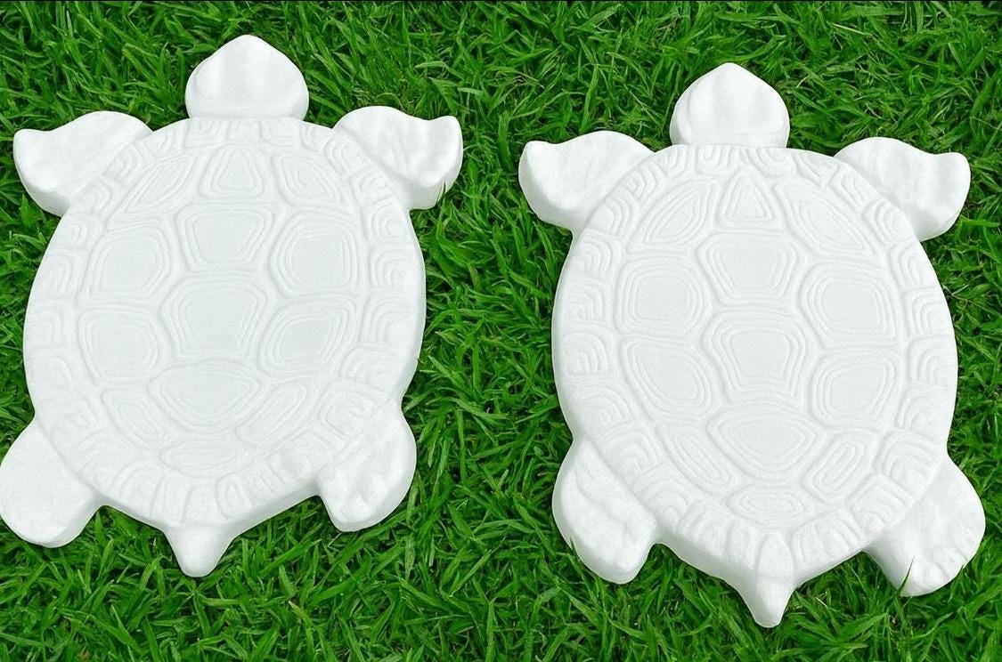 2x Bundle Garden Turtle Stepping Stones Garden Pathway Stepping Stone Outdoor Yard Decoration Cement Paver Lawn and Patio Ornament Bundle