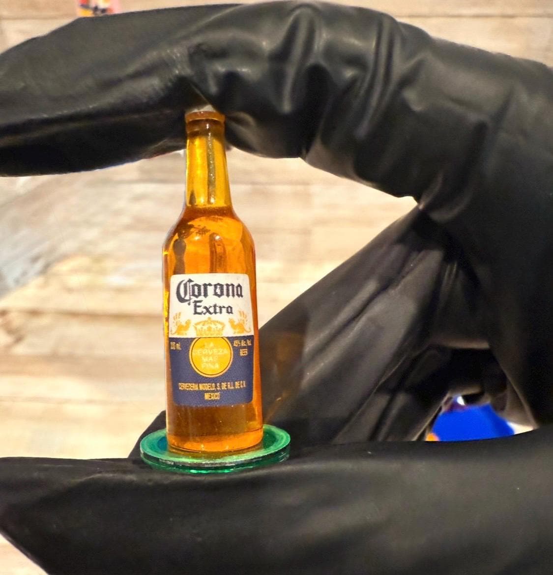 40 Fichas de Resina para Bingo y Pala Magnetica con Fichero de Plastico 40 Resin Chips with Magnetic Wand & Plastic Container