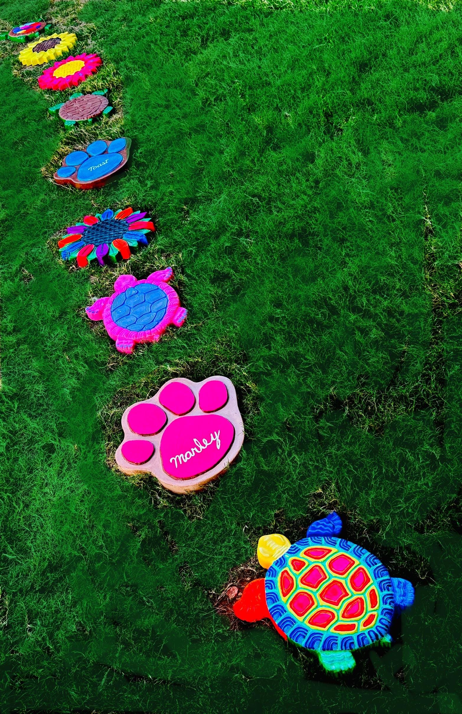 2x Bundle Garden Turtle Stepping Stones Garden Pathway Stepping Stone Outdoor Yard Decoration Cement Paver Lawn and Patio Ornament Bundle