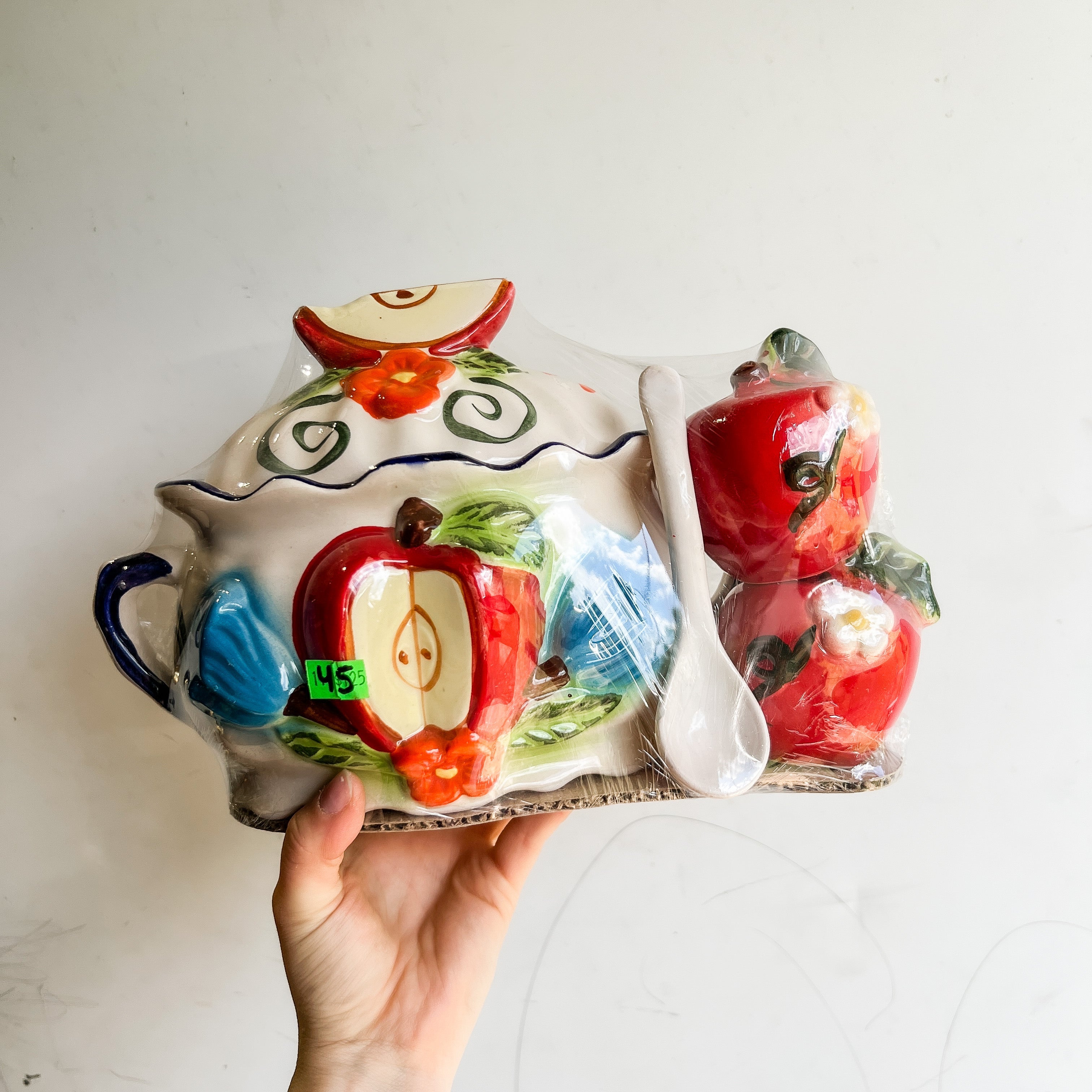 Recipiente para aguacate con salero