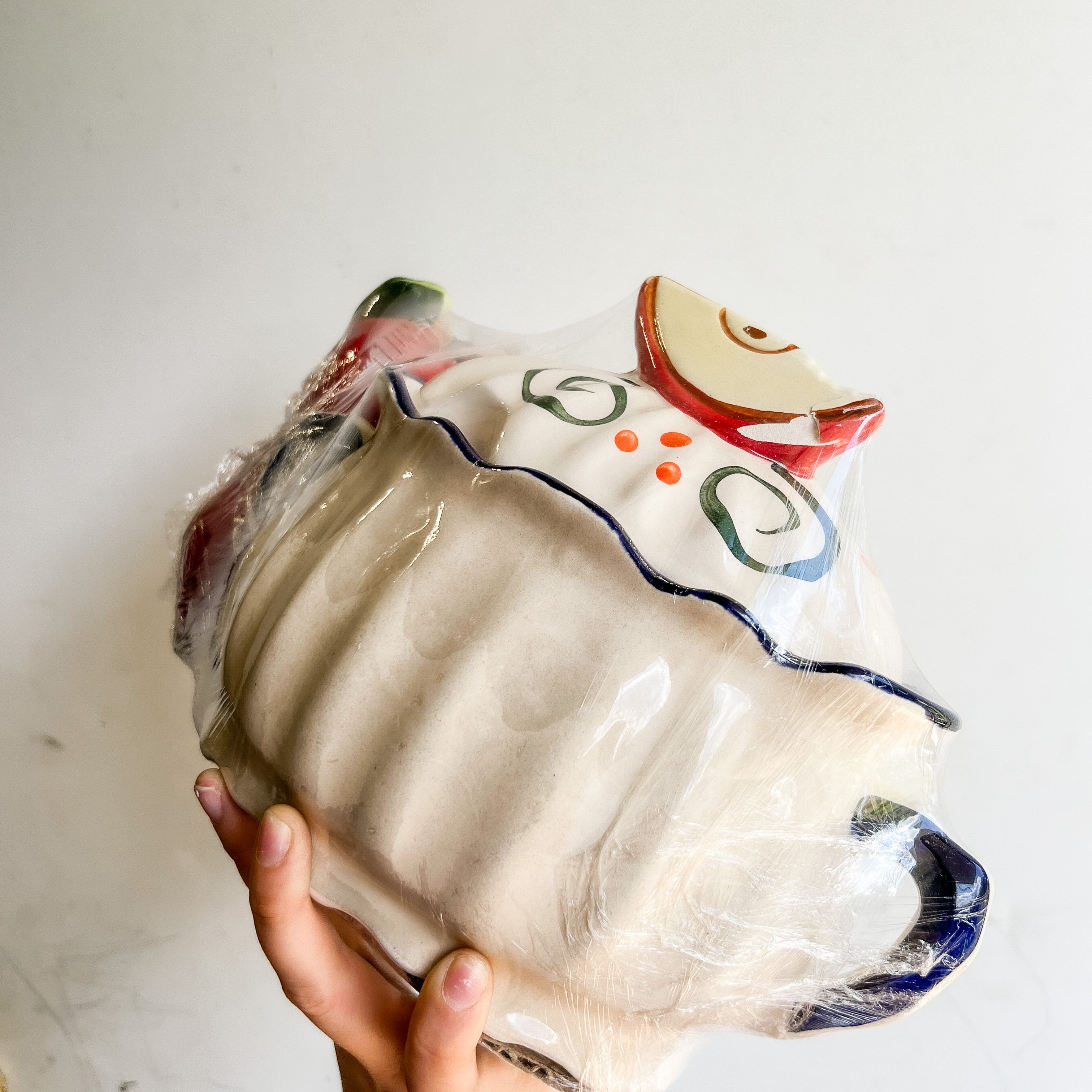 Recipiente para aguacate con salero